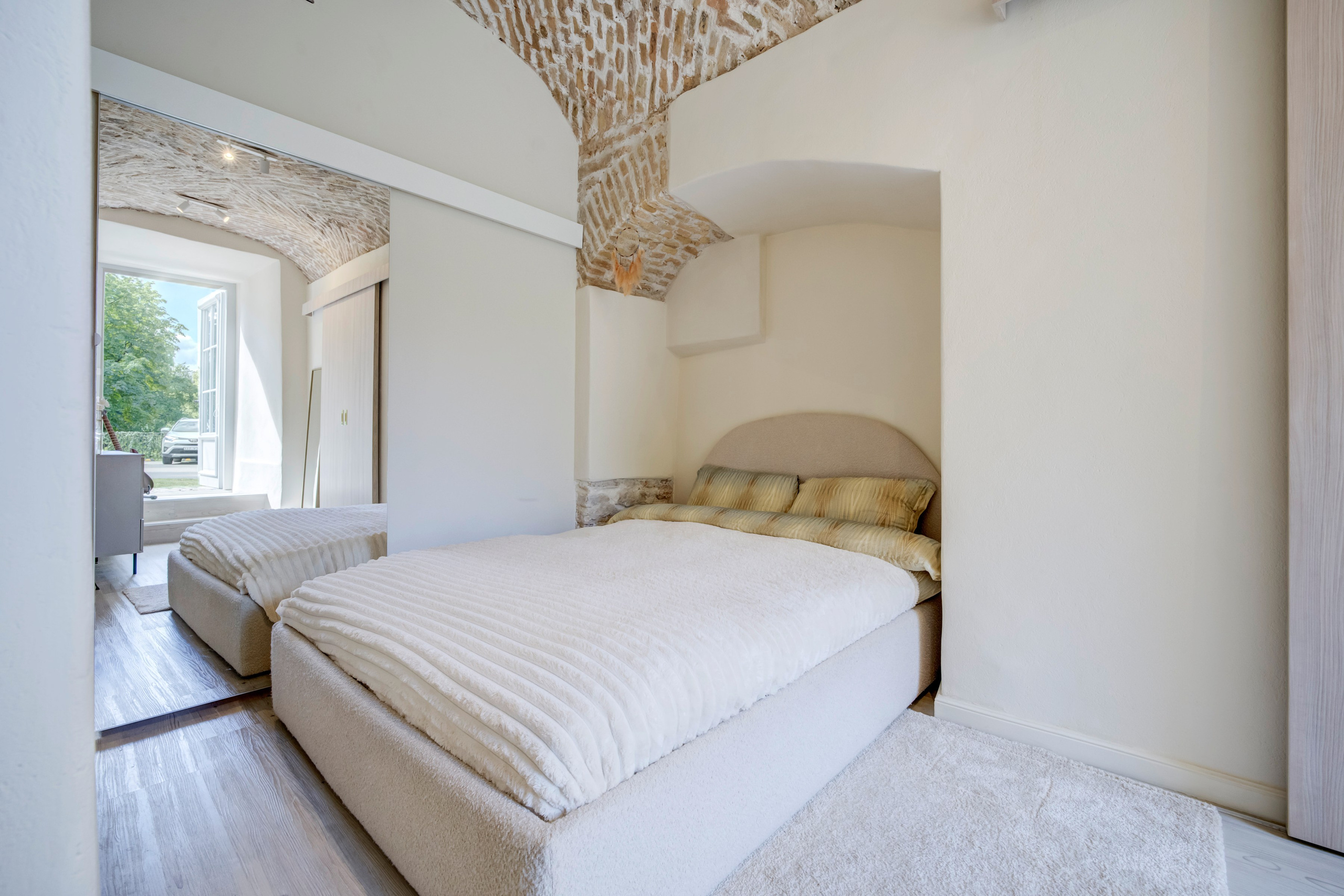 Teatro g. 7 , Vilnius. Elina Sapiega fotografė Vilniuje