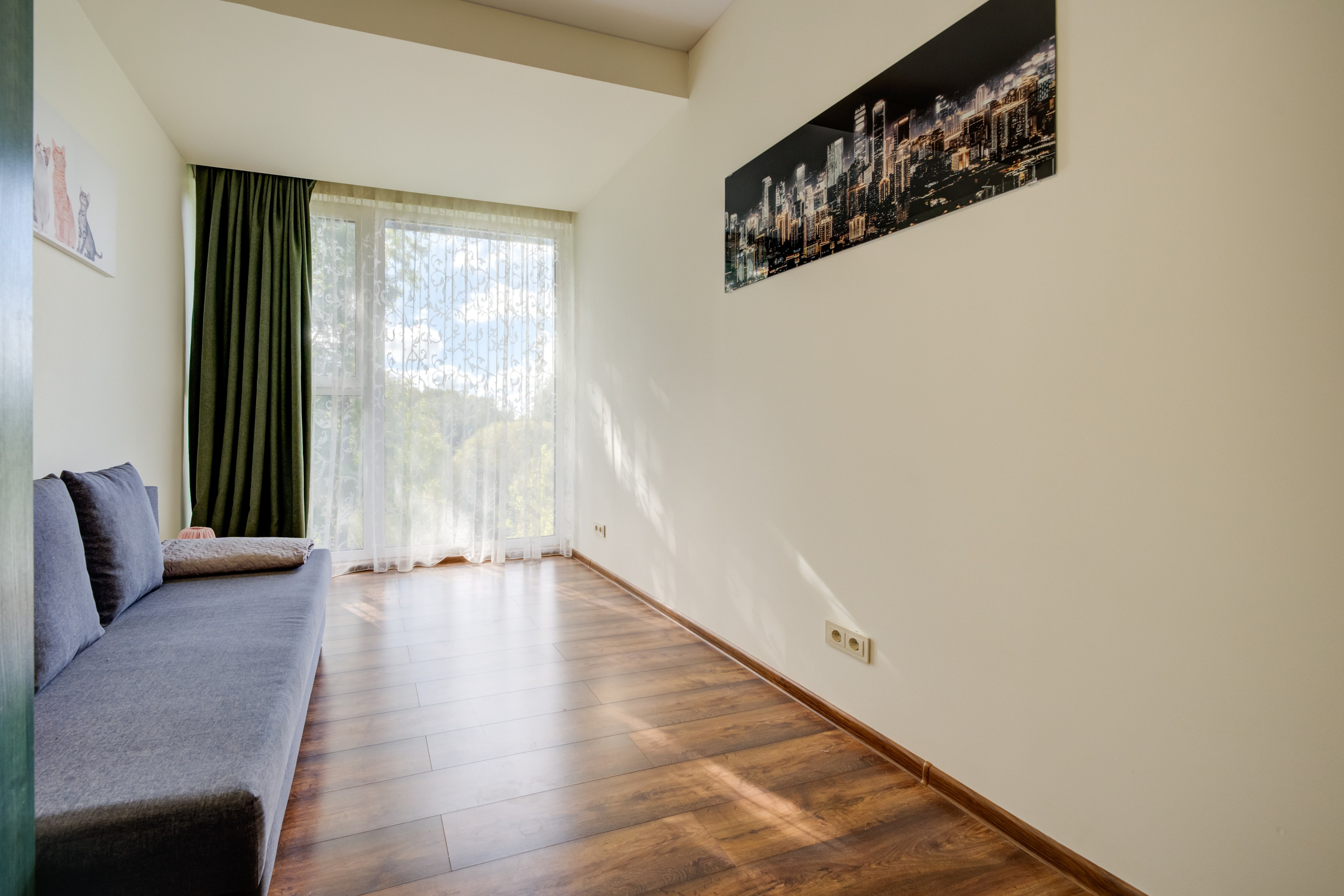 Sadyba Vinliaus r. prie ežero. Elina Sapiega fotografė Vilniuje