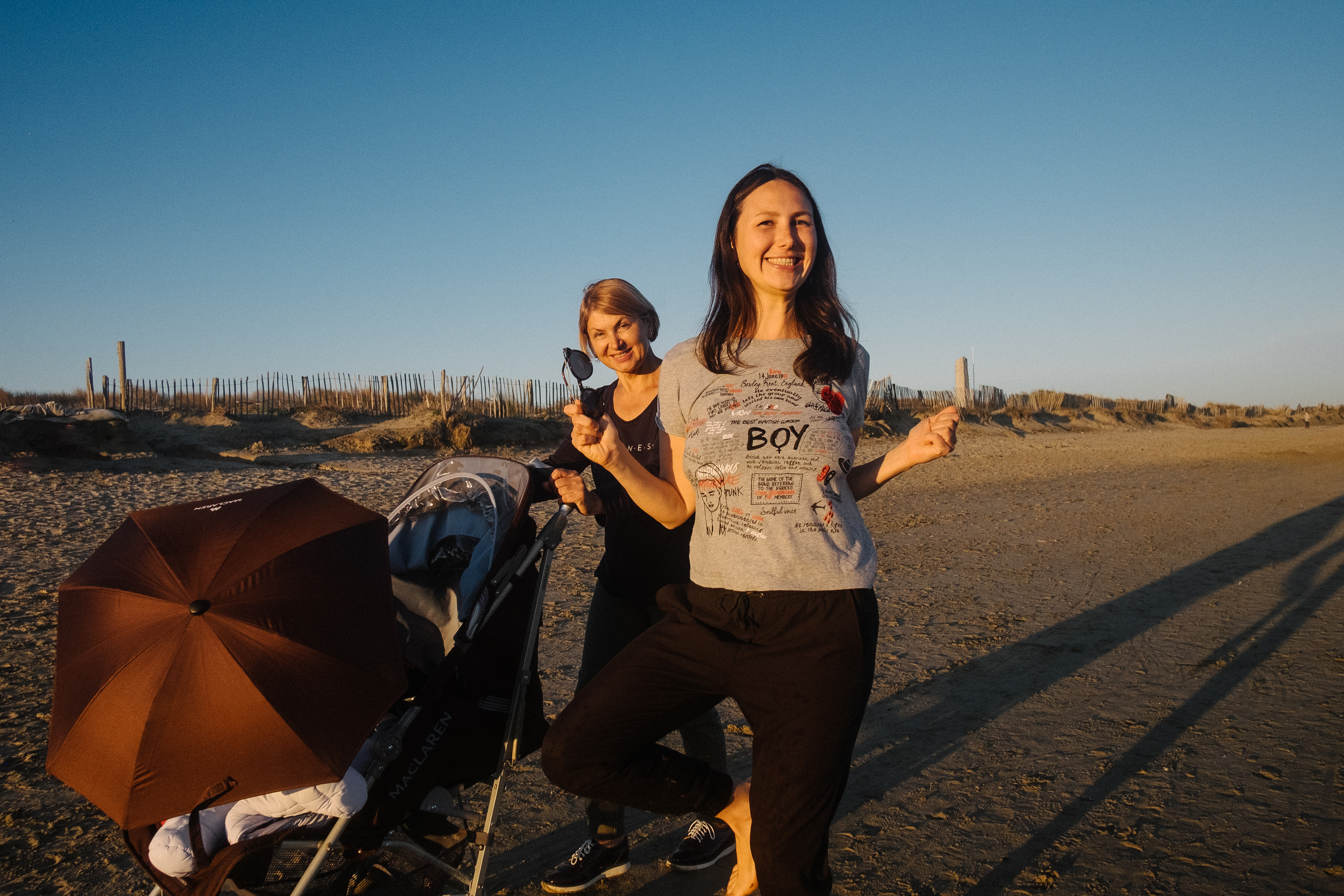 Sand and sea. Portrait and reportage photographer