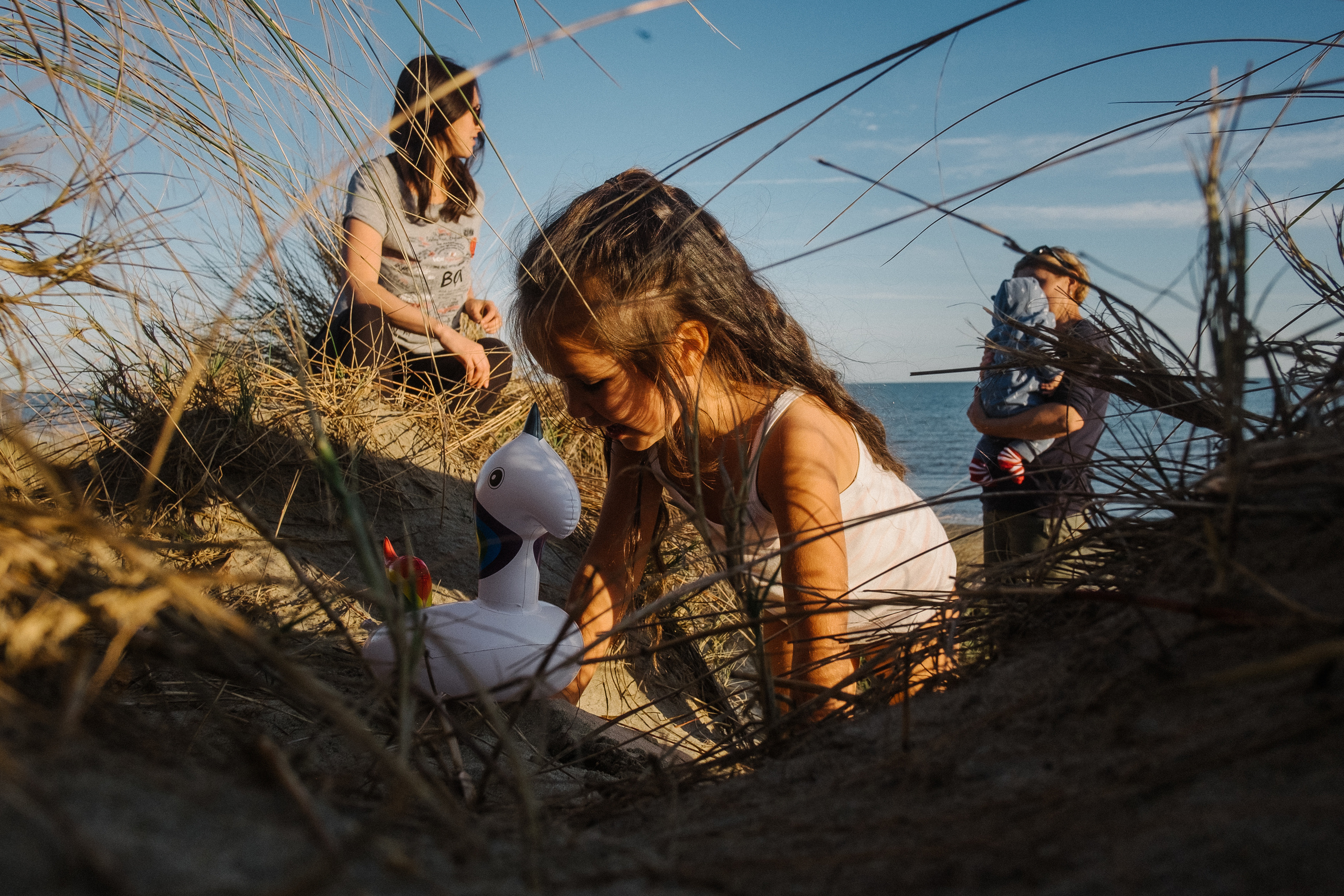 Sand and sea. Portrait and reportage photographer