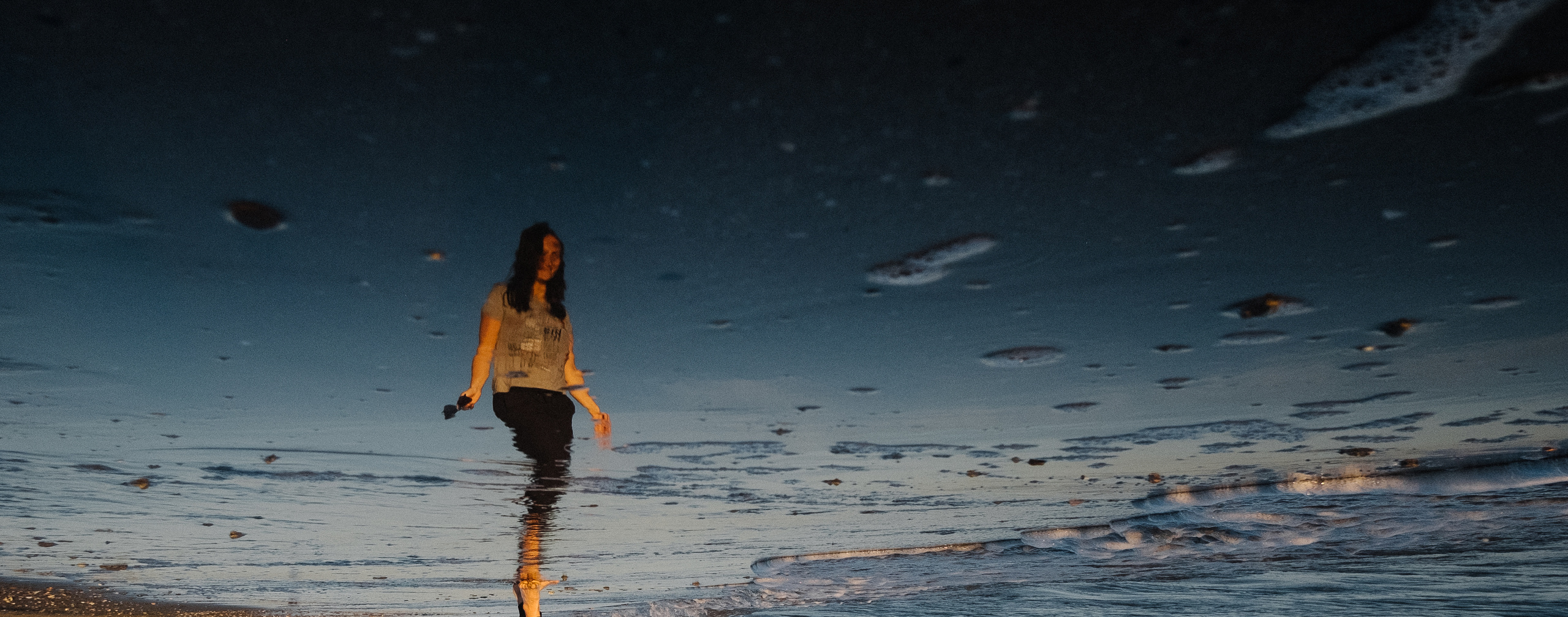 Sand and sea. Portrait and reportage photographer