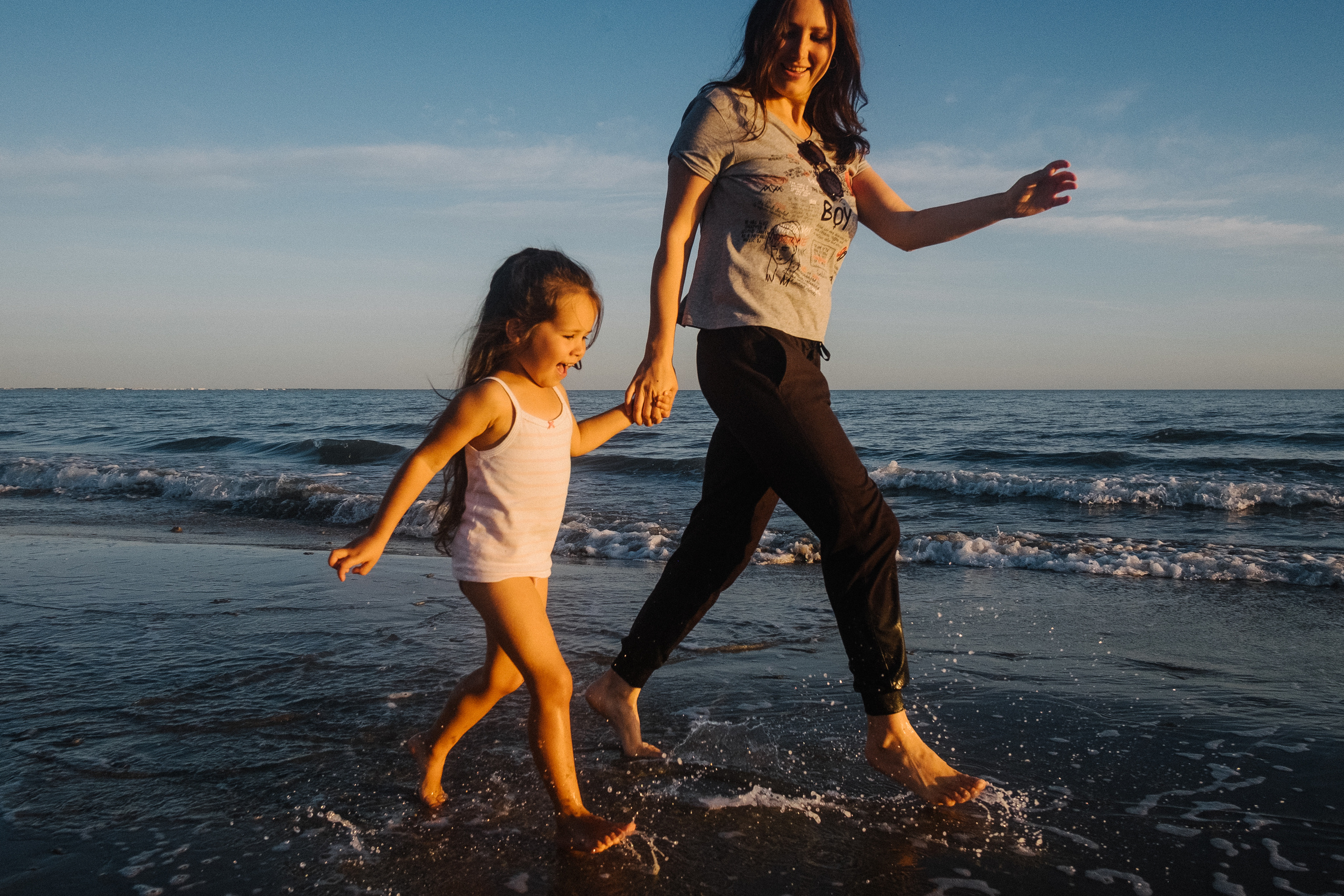 Sand and sea. Portrait and reportage photographer