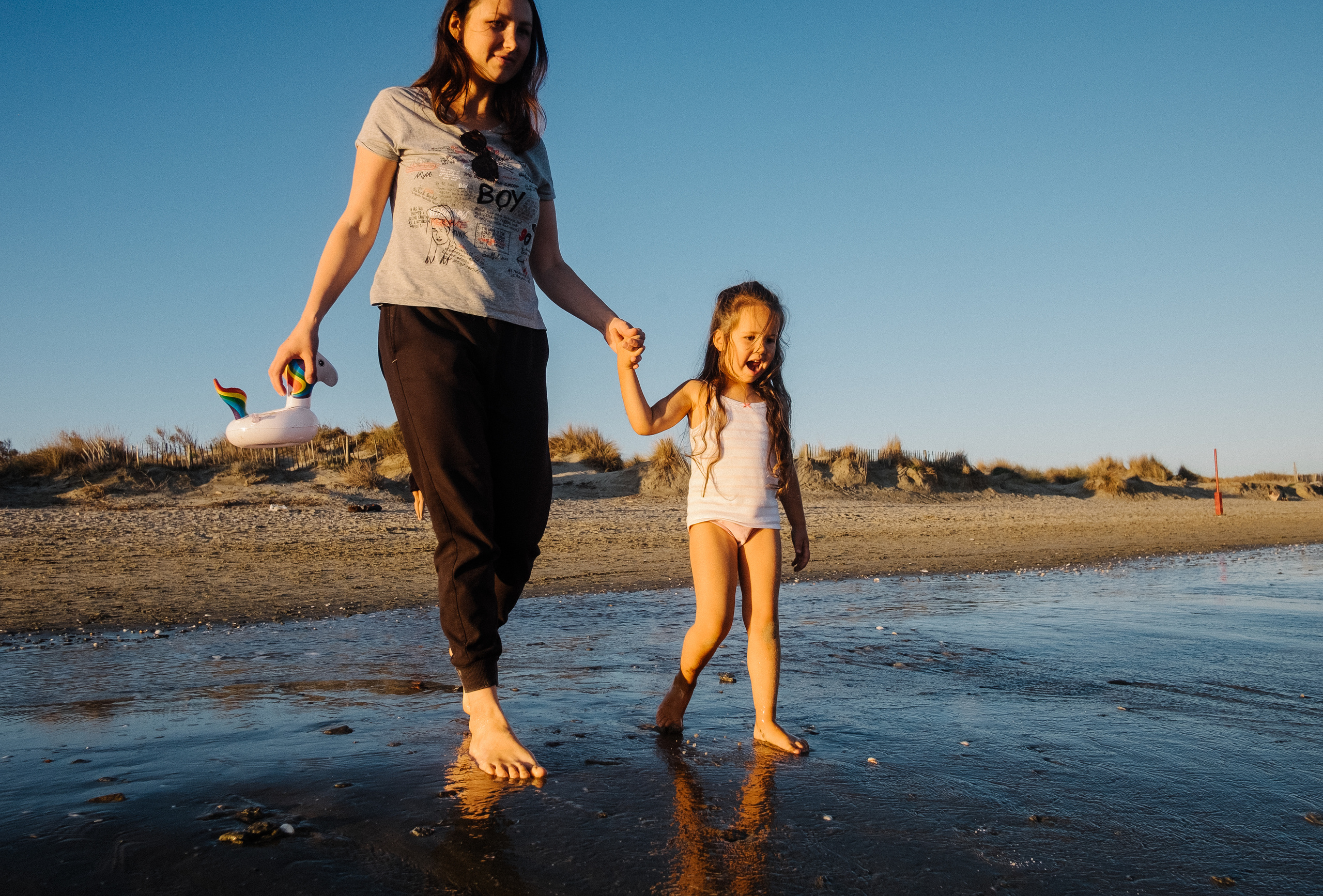 Sand and sea. Portrait and reportage photographer