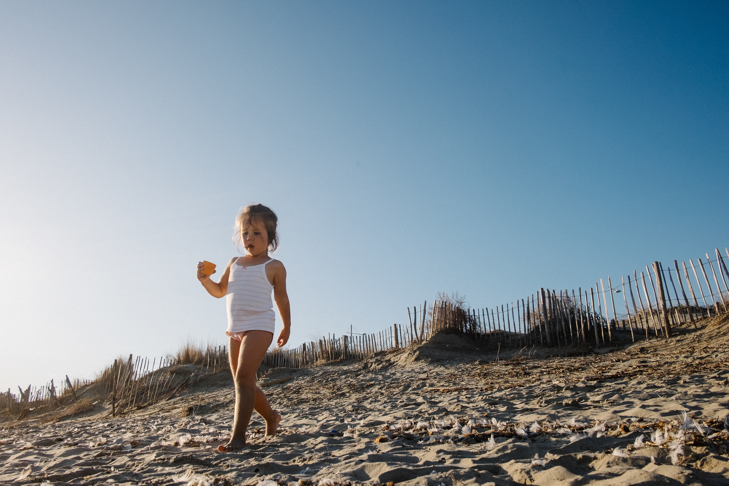 Sand and sea. Portrait and reportage photographer