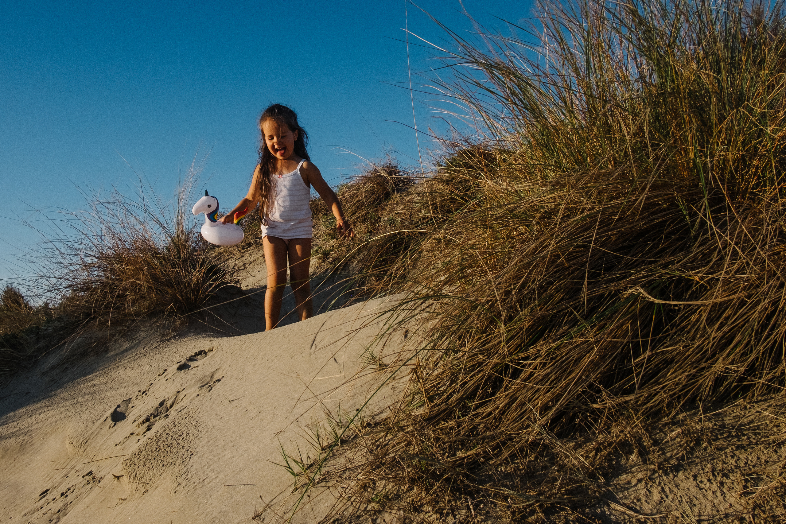 Sand and sea. Portrait and reportage photographer