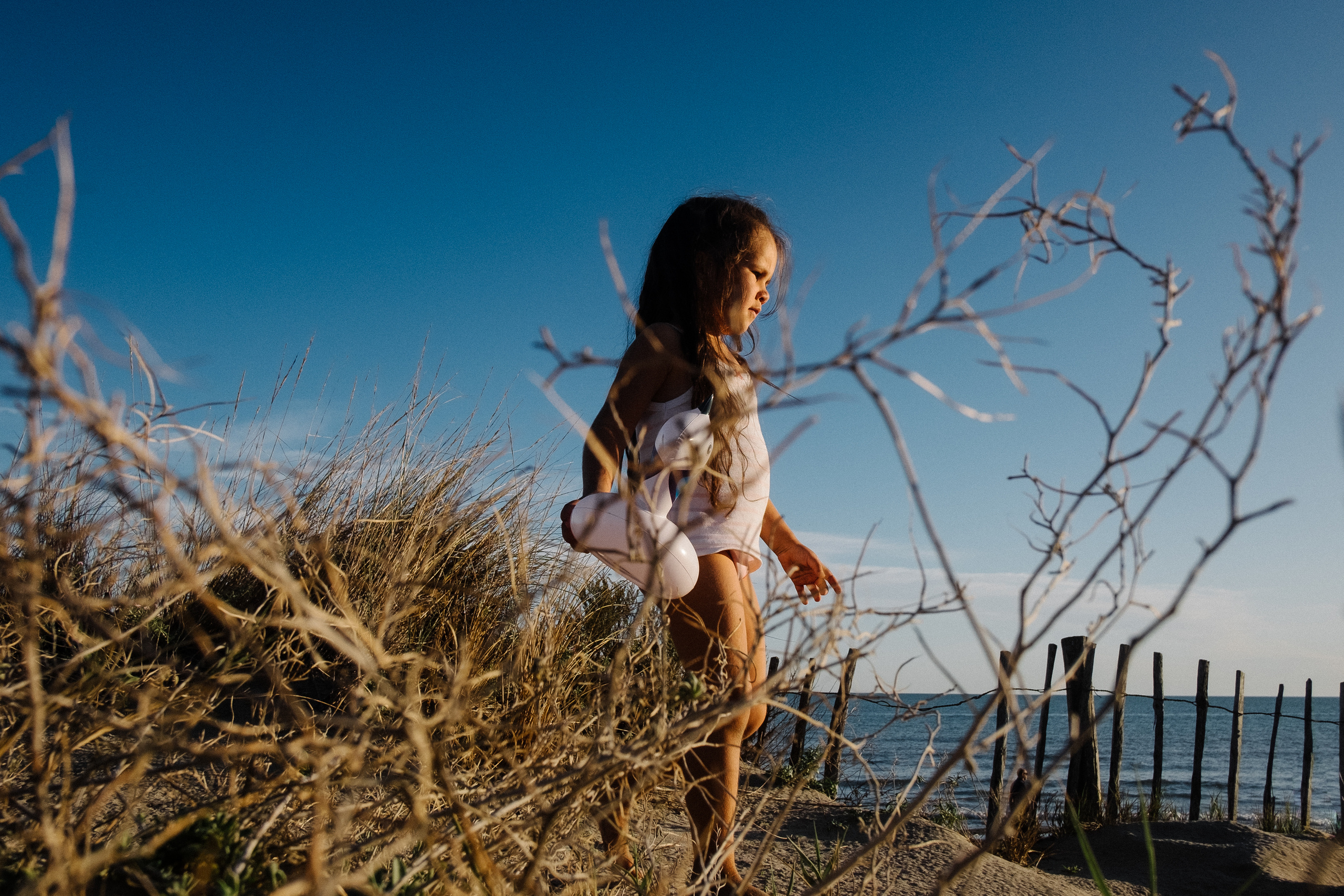 Sand and sea. Portrait and reportage photographer