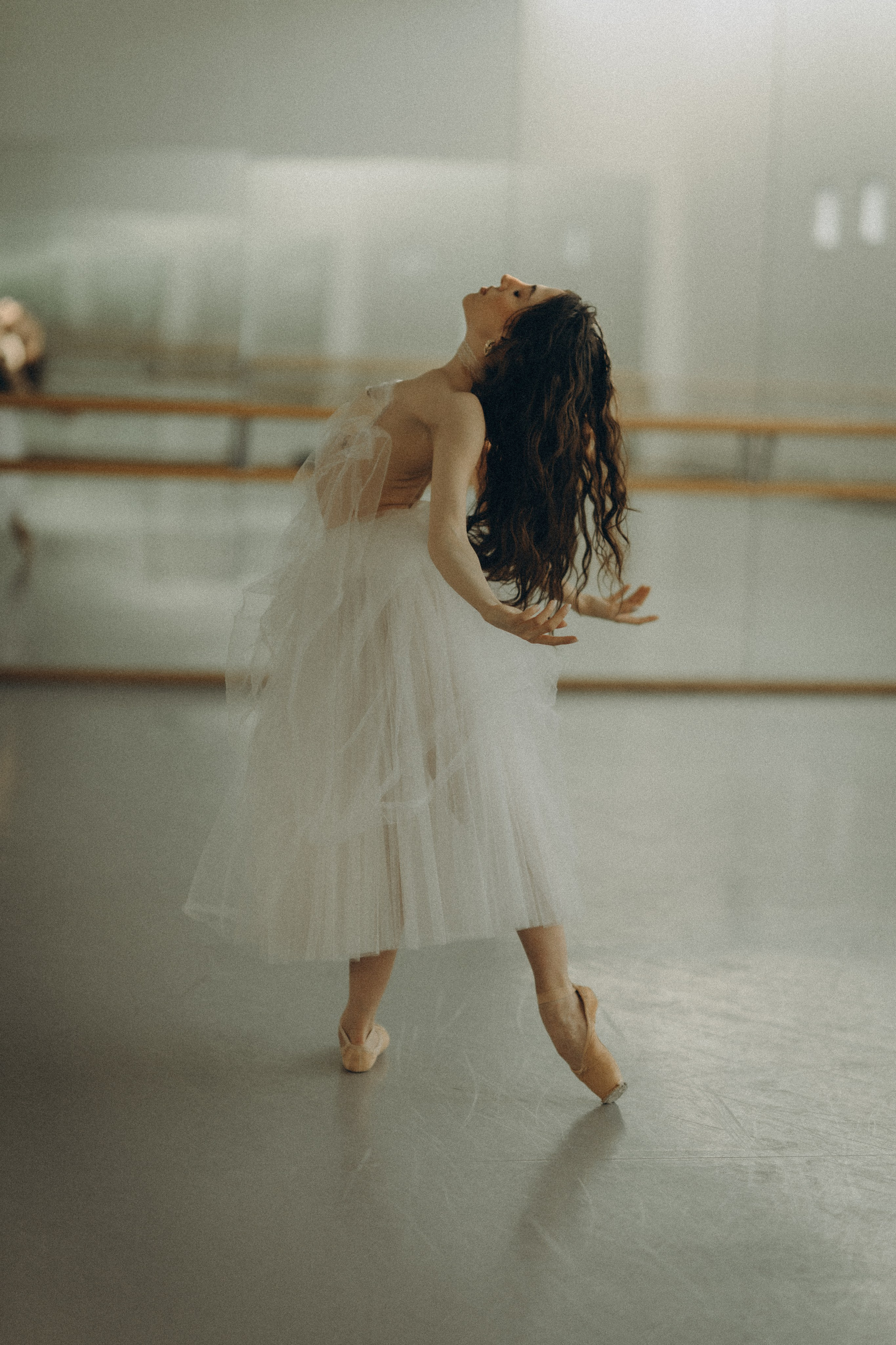 DANCERS. Victoria Olonen – Cinematic Portrait Artist | Helsinki & Europe
