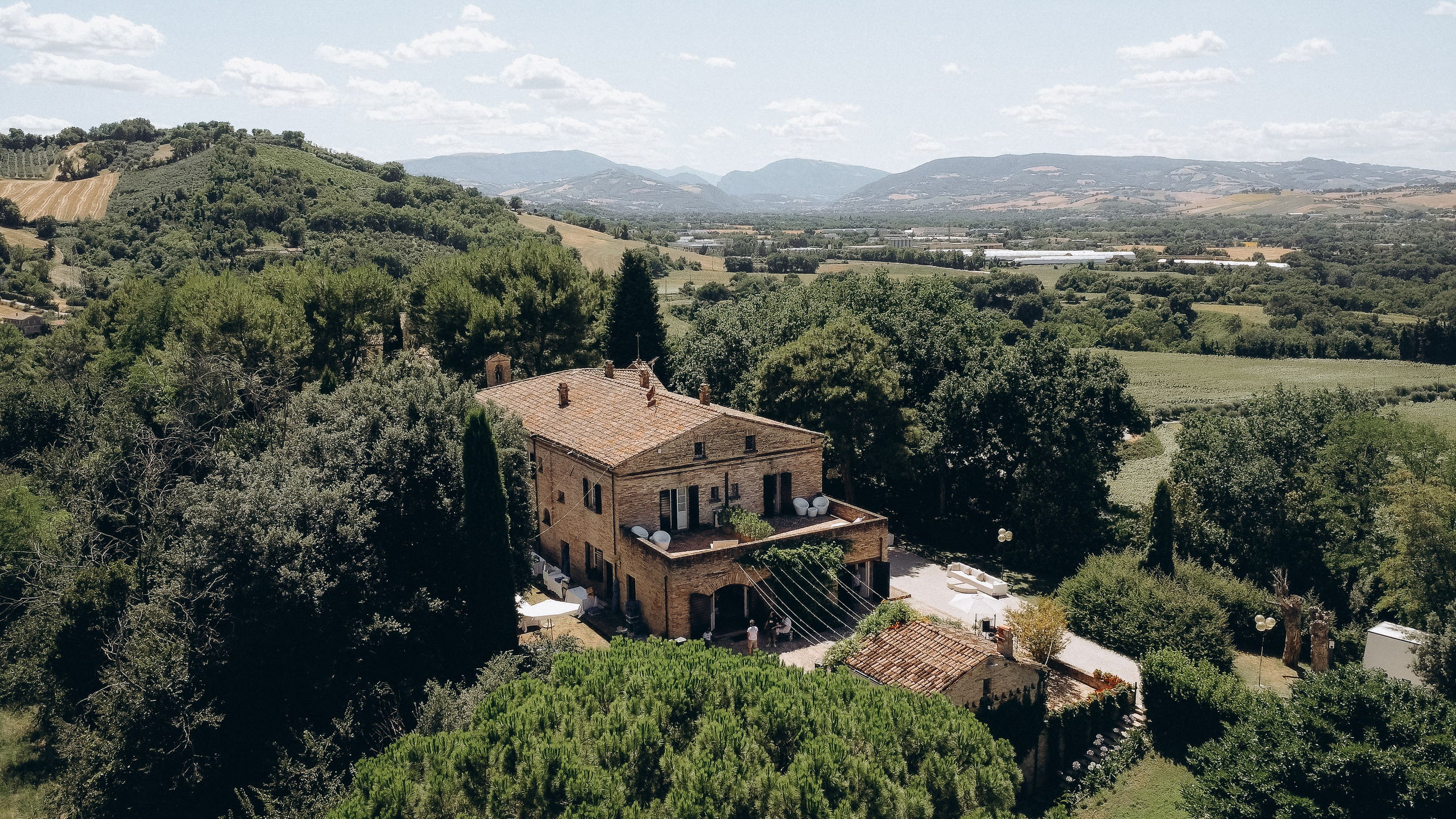 SARAH AND DEAN _VILLA TAMBOLINA. PHOTOGRAPHER IN ITALY