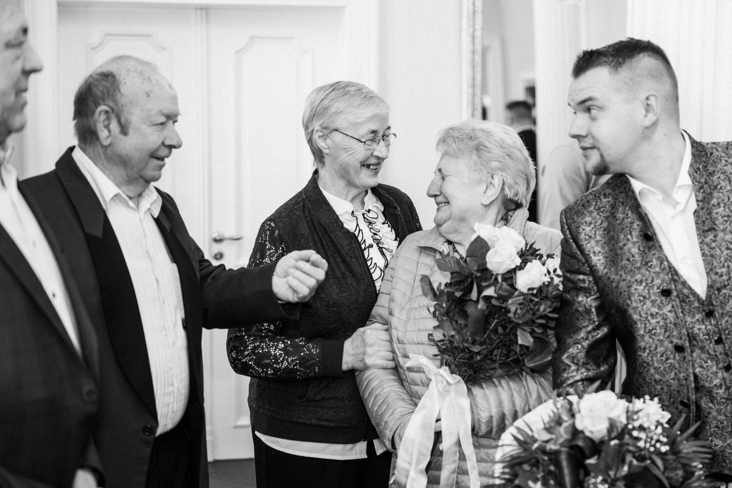 Standesamtliche Trauung Ovelgönne – Natürliche Hochzeitsfotos & Emotionale Reportagen!. Hochzeitsfotografin in Gütersloh | Authentische Hochzeitsreportagen | TK Photographie