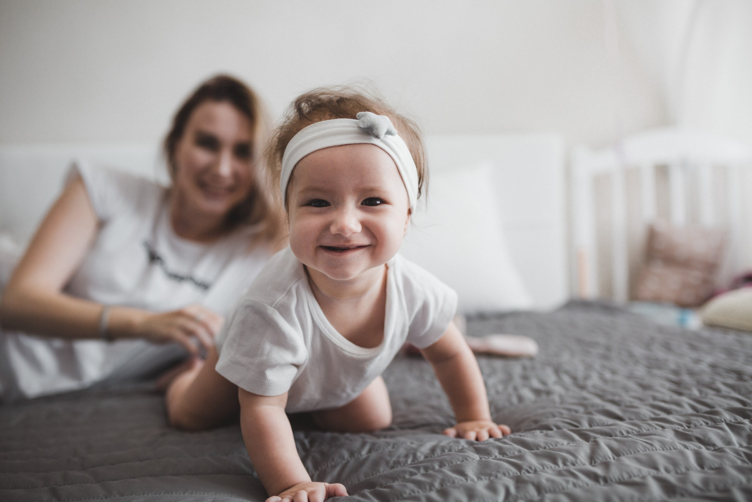 Elina & daughter. Madrid Photographer for Proposals, Engagements & Families | Anya Petrova