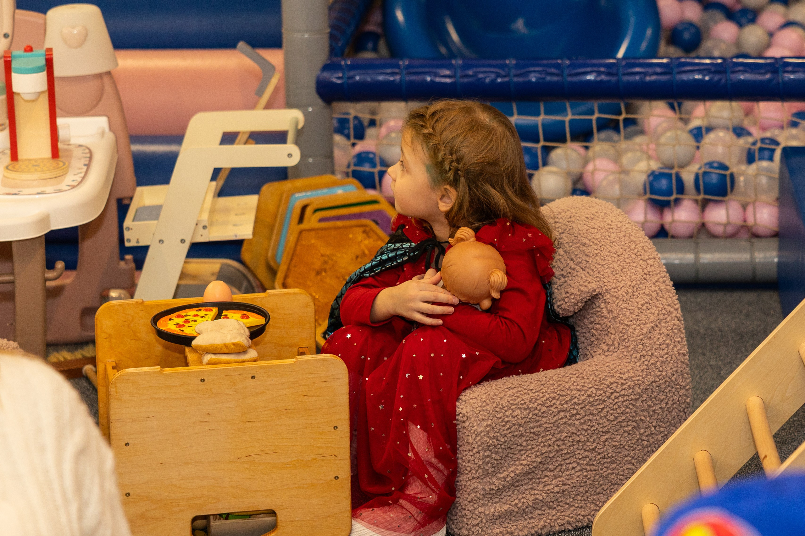 День рождения Артёма 24 января 2026 года. Семейный и детский фотограф в Варшаве Мила Бобровская