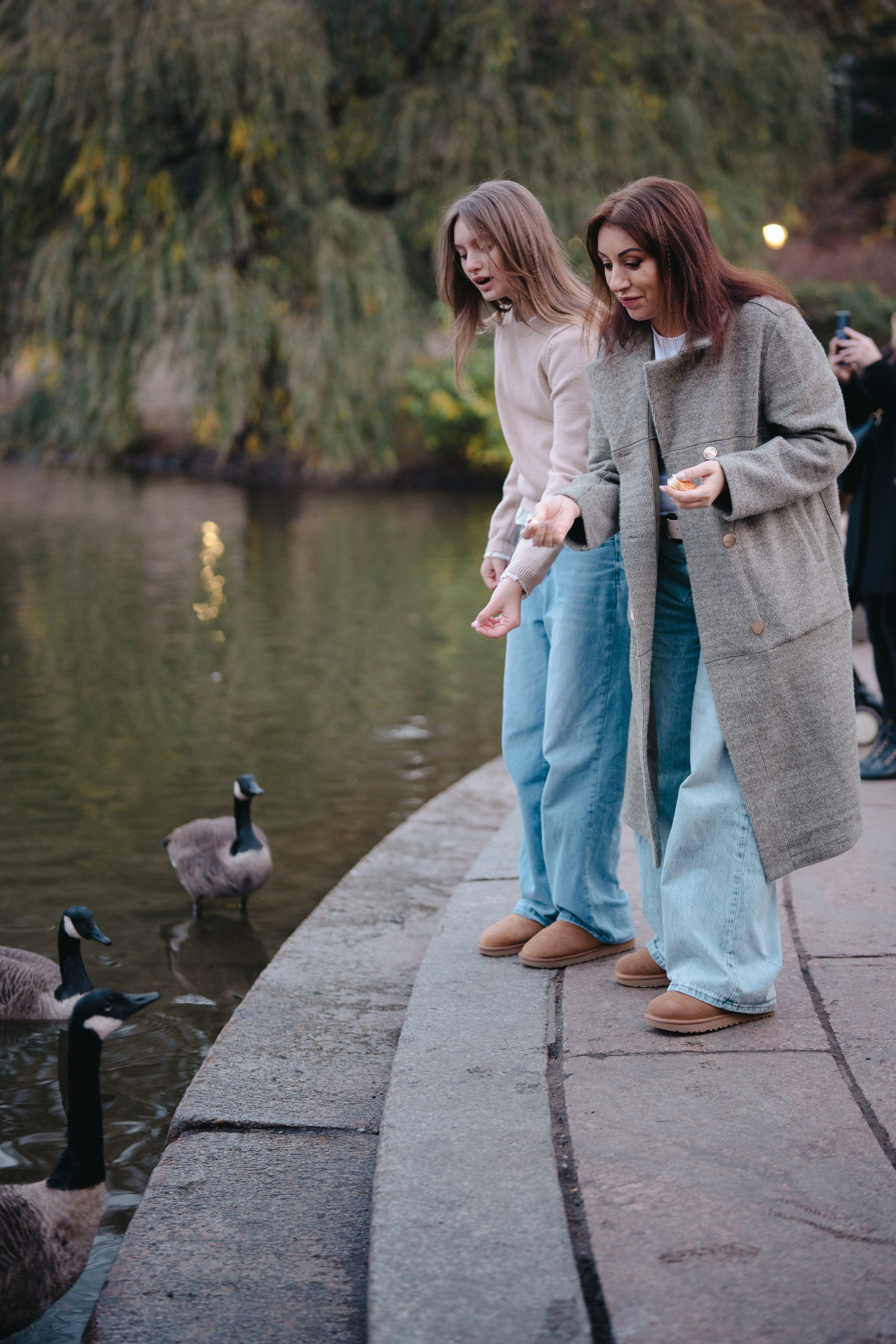 Mother and daughter photoshoot in central park. Portrait and wedding photographer in New York