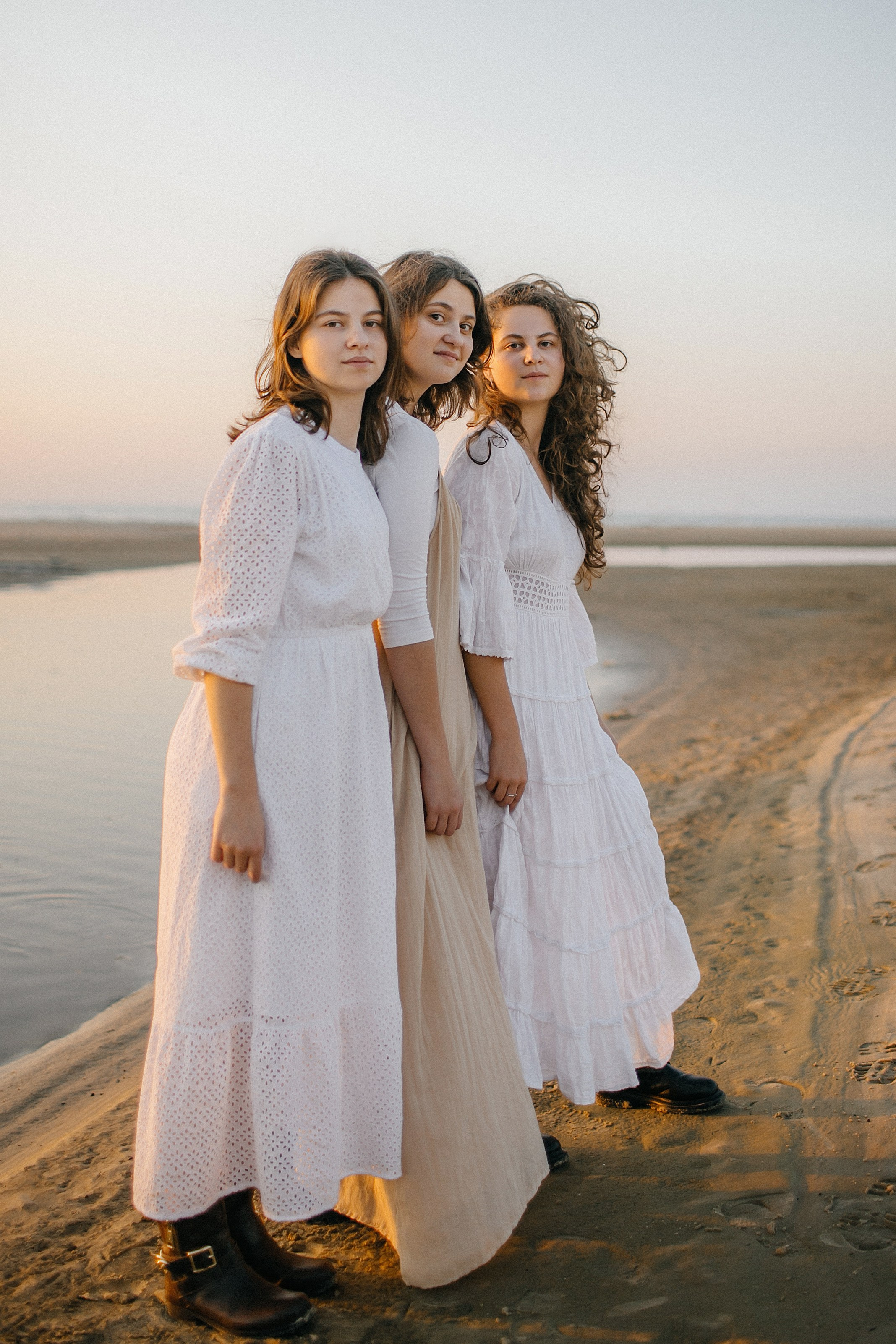 3 sisters Netanya. Family photographer in Israel
