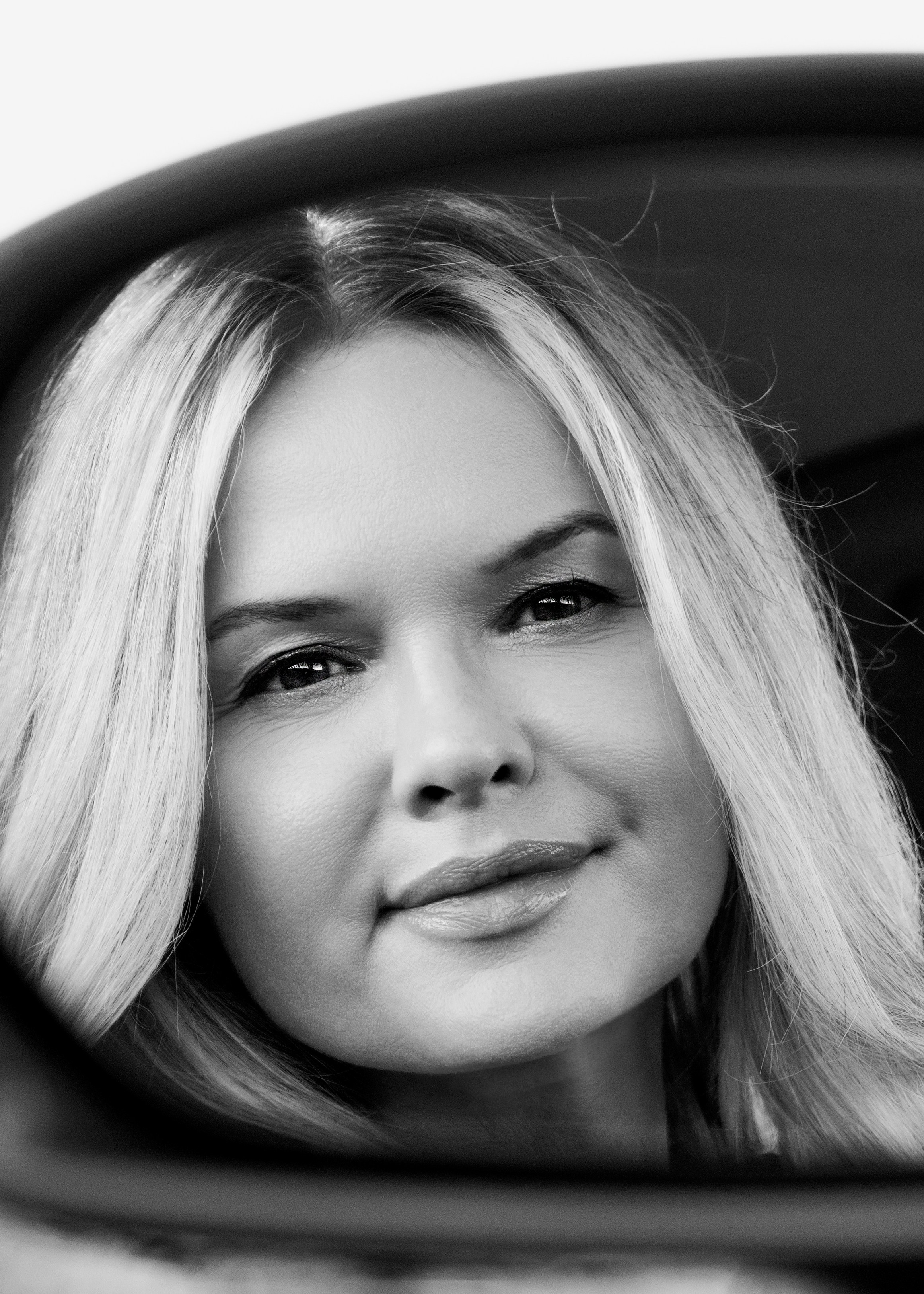 Oksana, 44. Katerina Royter — Photographer for Women 40+