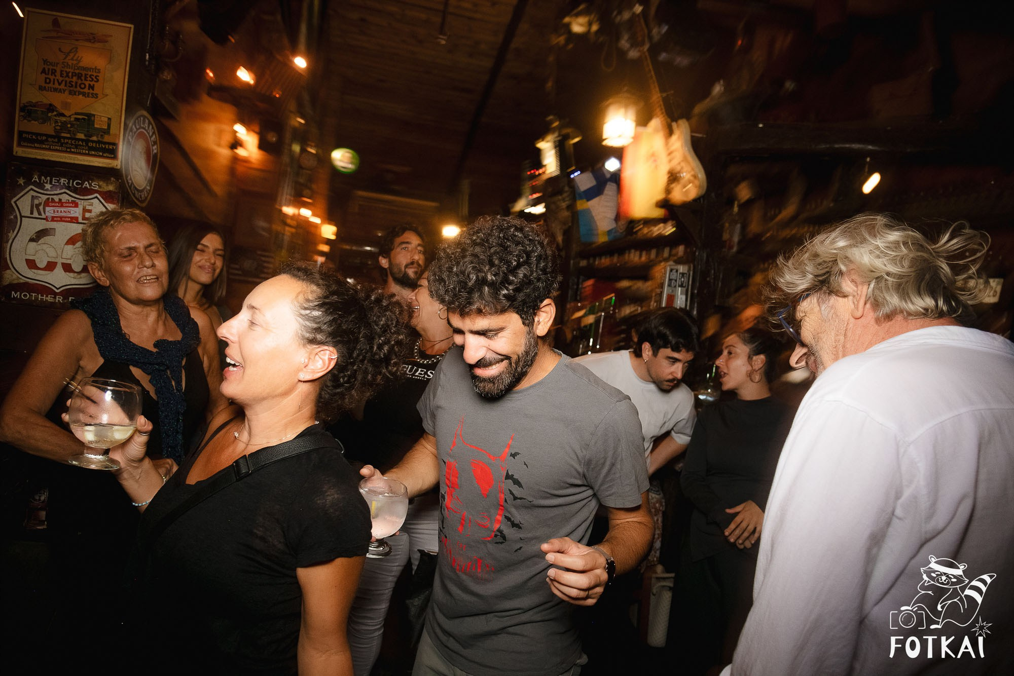 Get Back en El Paso Bar – Noche de Rock en Vivo | Reportaje Fotográfico Oktoberfest | FOTKAI