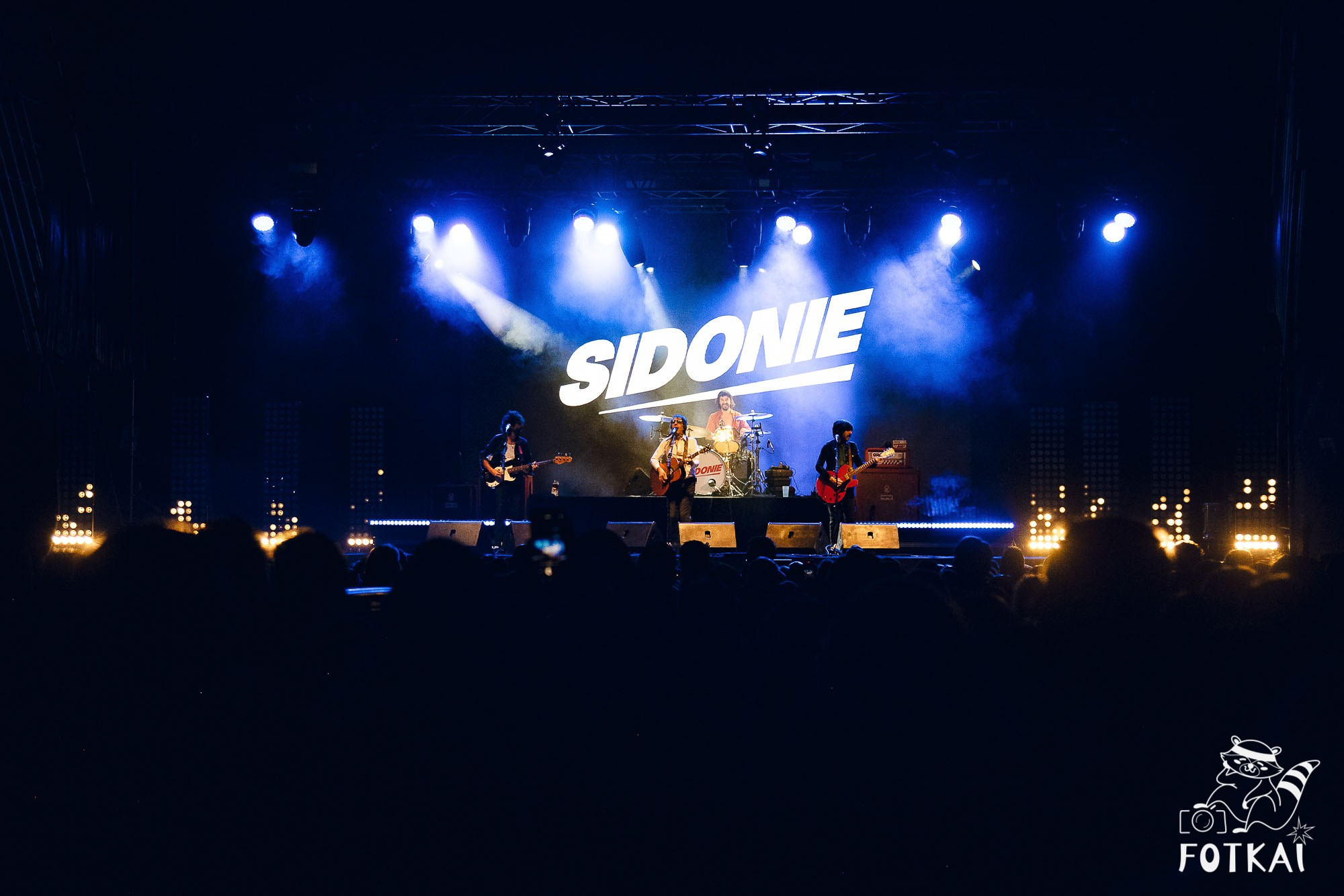 Sidonie en Torrevieja 2025 – Fotos del concierto y reportaje completo | FOTKAI