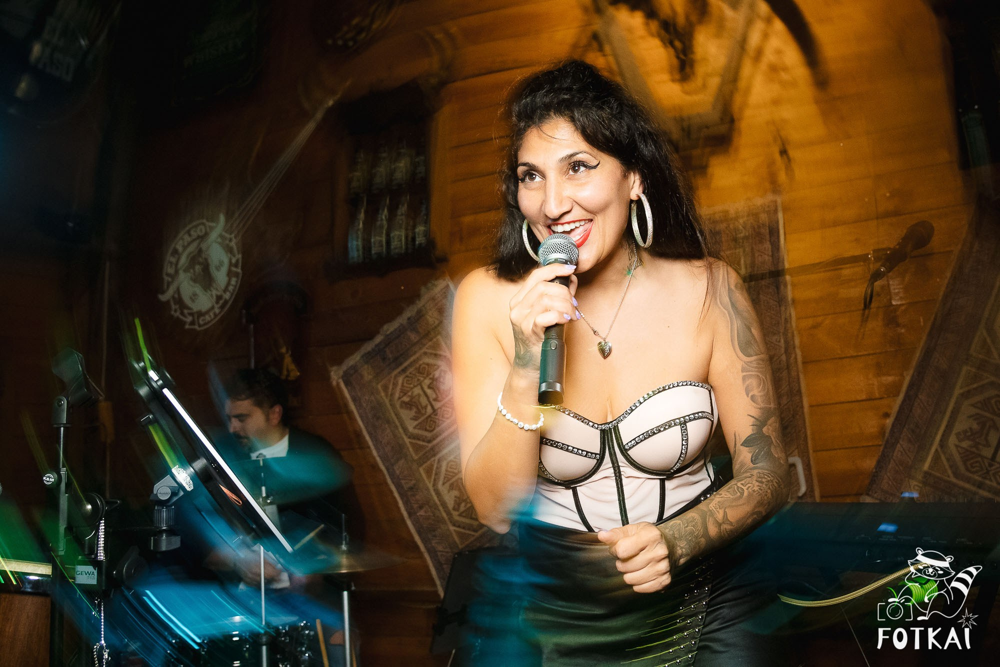 Amy Winehouse Tribute at El Paso Bar (March 28) — Live Concert Photo Report | FOTKAI