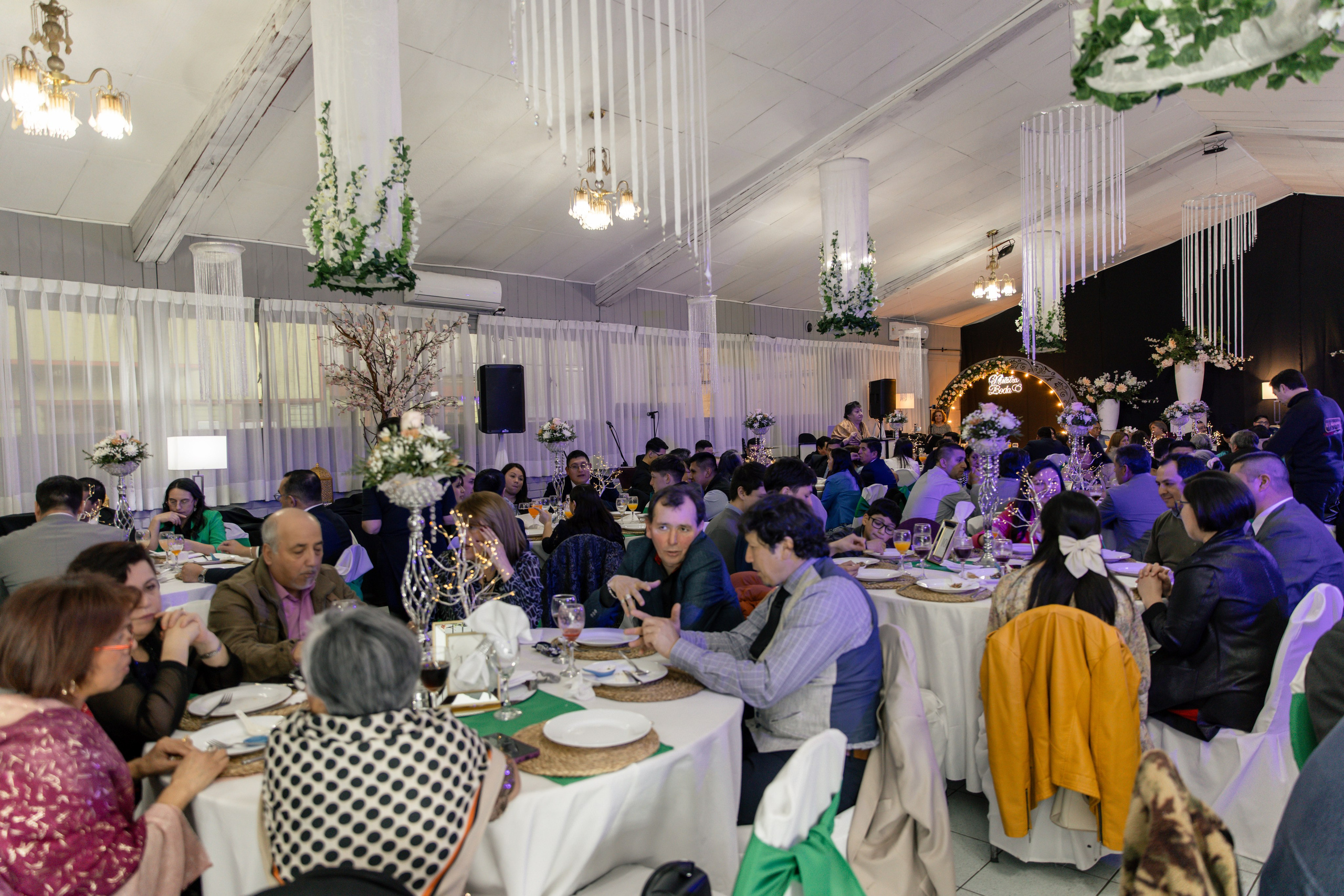 Johana y Edgar. Dinka & Emilio - El arte de preservar lo que no se repite