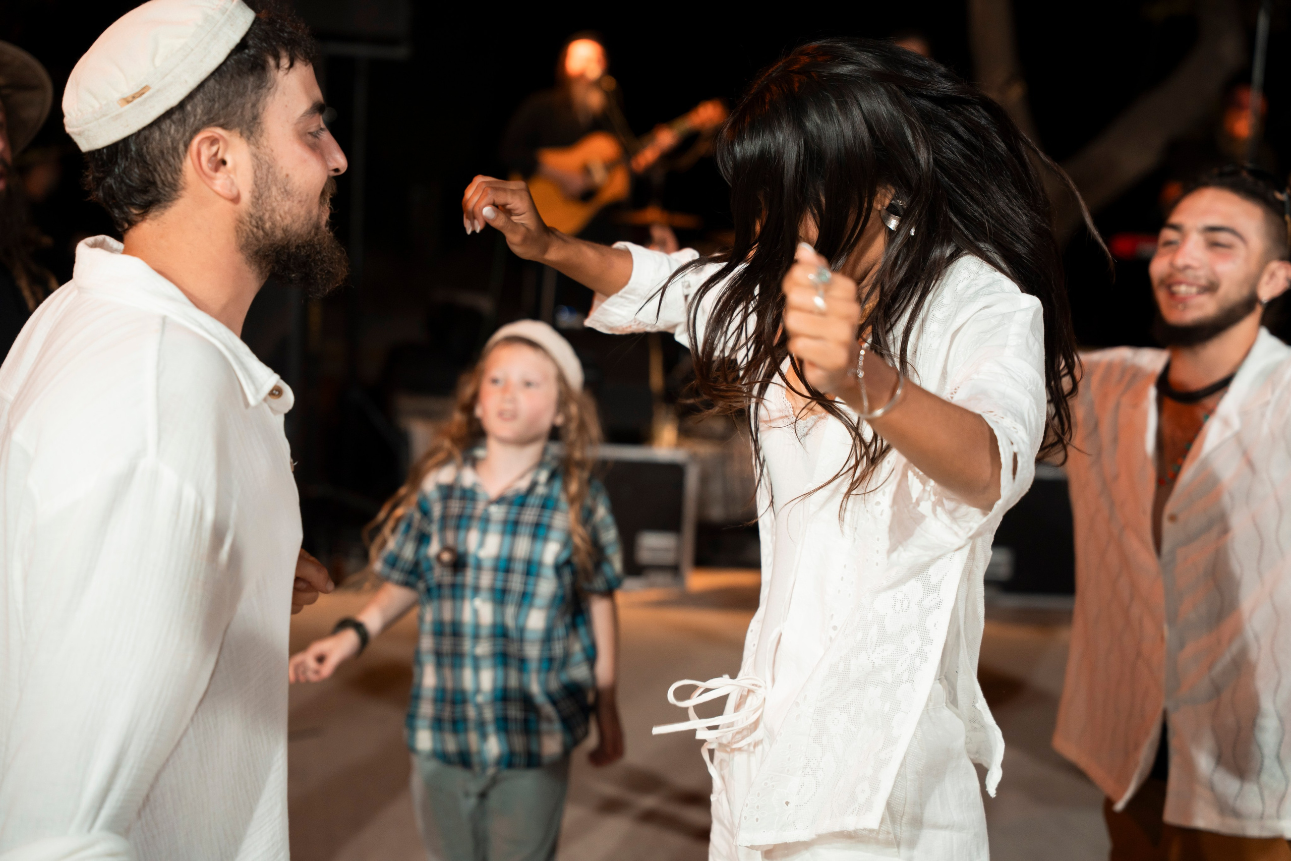 עדן ושלהבת. יוסף מזרחי צילום חתונה, ברית וזוגיות. צלם מקצועי שאוהב להוציא אתכם הכי יפים ברגעים הכי מרגשים