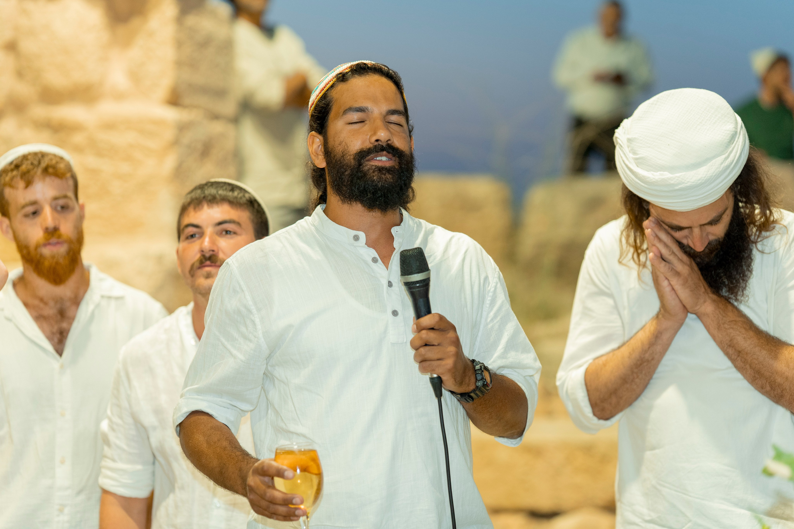 עדן ושלהבת. יוסף מזרחי צילום חתונה, ברית וזוגיות. צלם מקצועי שאוהב להוציא אתכם הכי יפים ברגעים הכי מרגשים