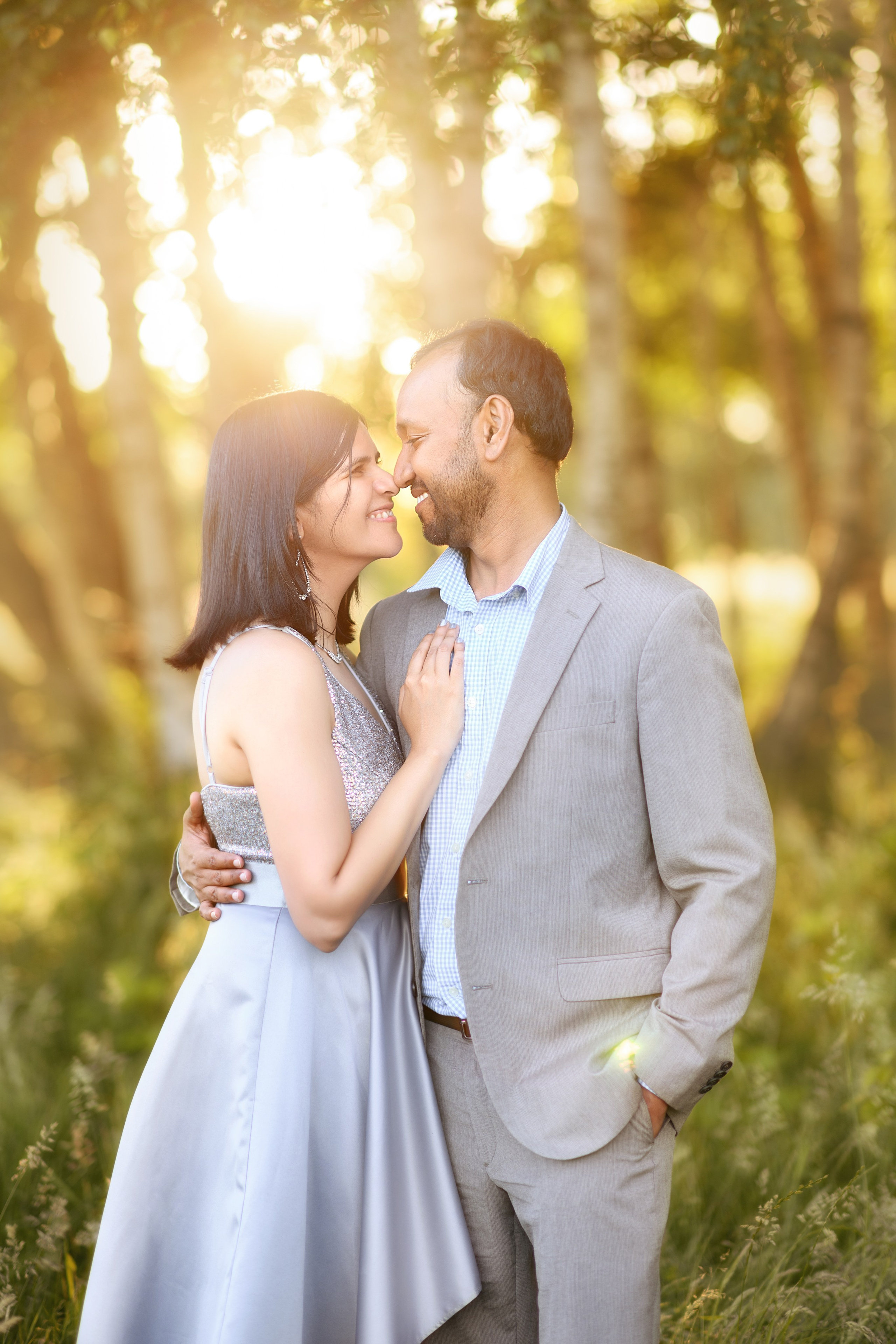 Jisha and her family. Wedding & family photography in Seattle area. Helen Michelle photographer
