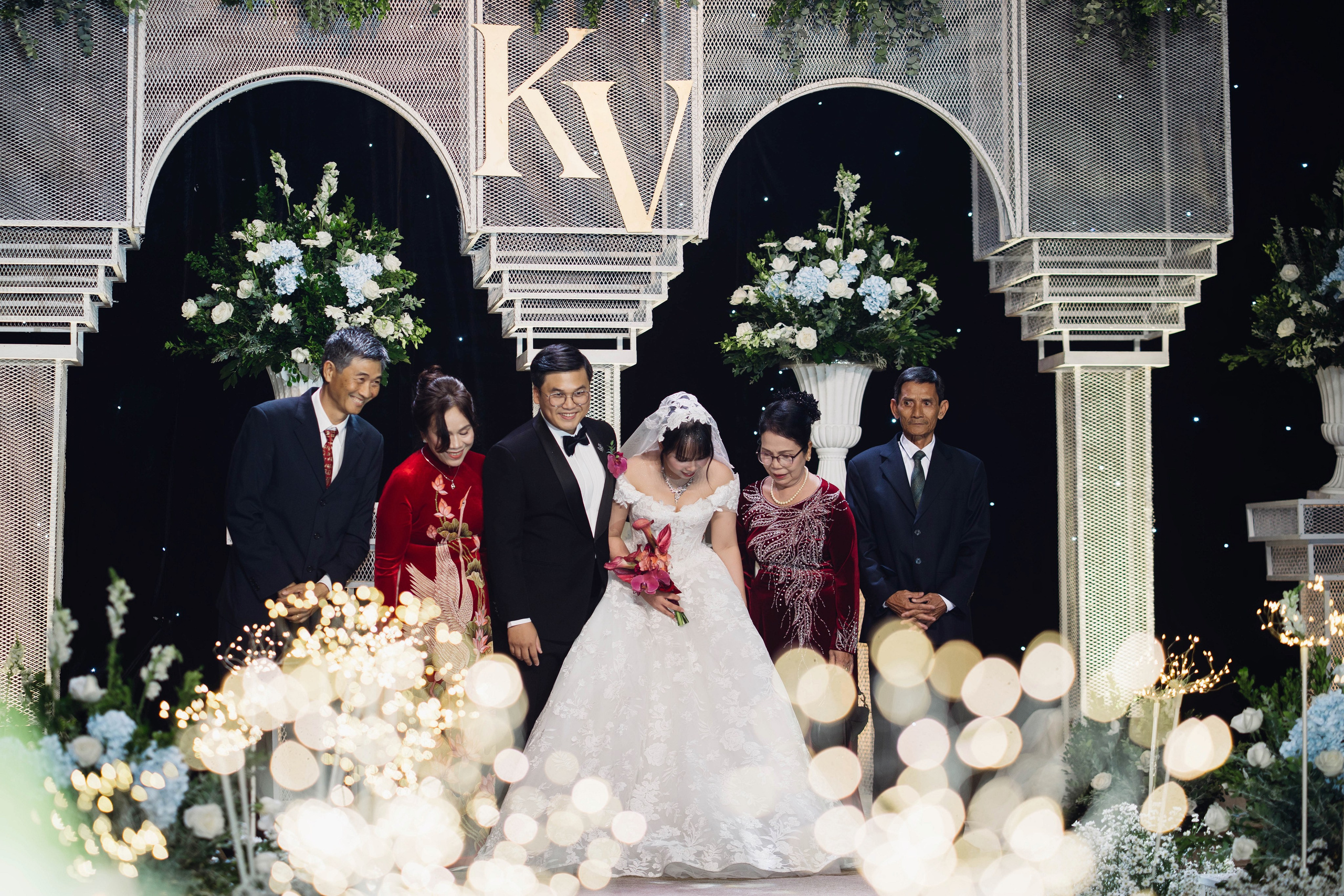 Khoa + Vi | Photojournalism. BenColor Studio