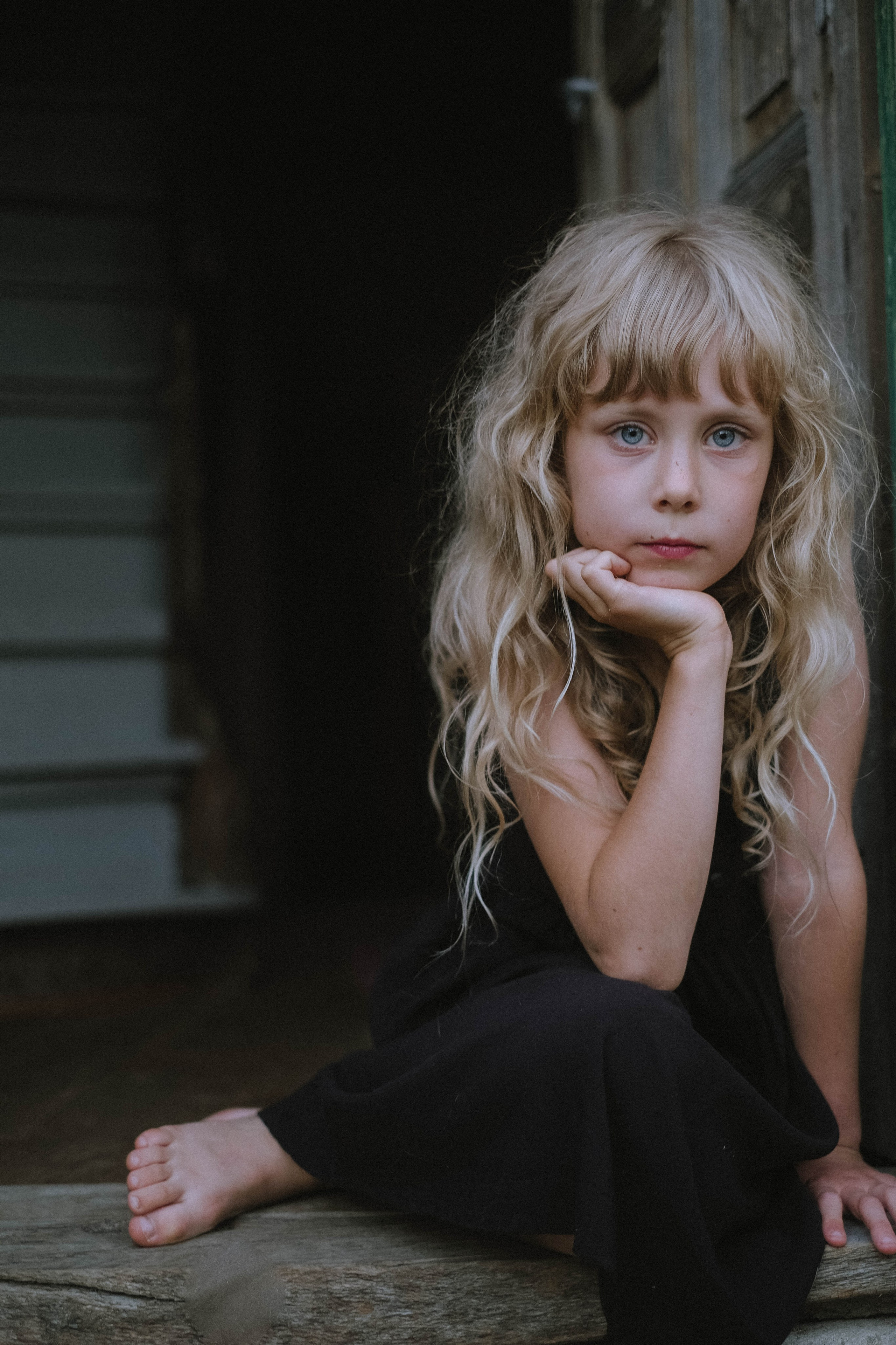 One year in a 500 years old house. Authentische Familienfotografie in Köln