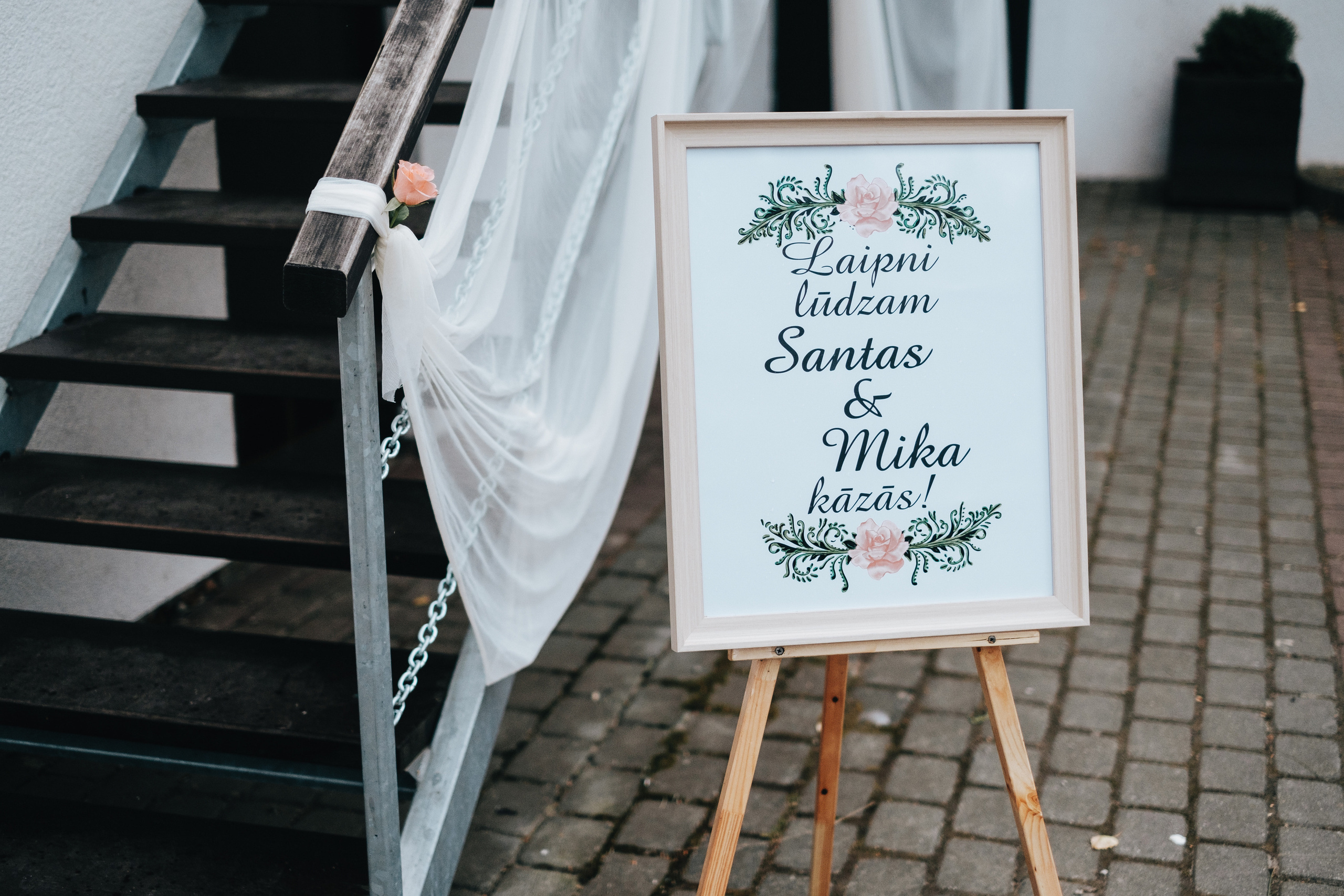 Kāzu stāsts Santa & Miks. Kāzu × Ģimenes notikumu fotografs Edgars Kalniņš