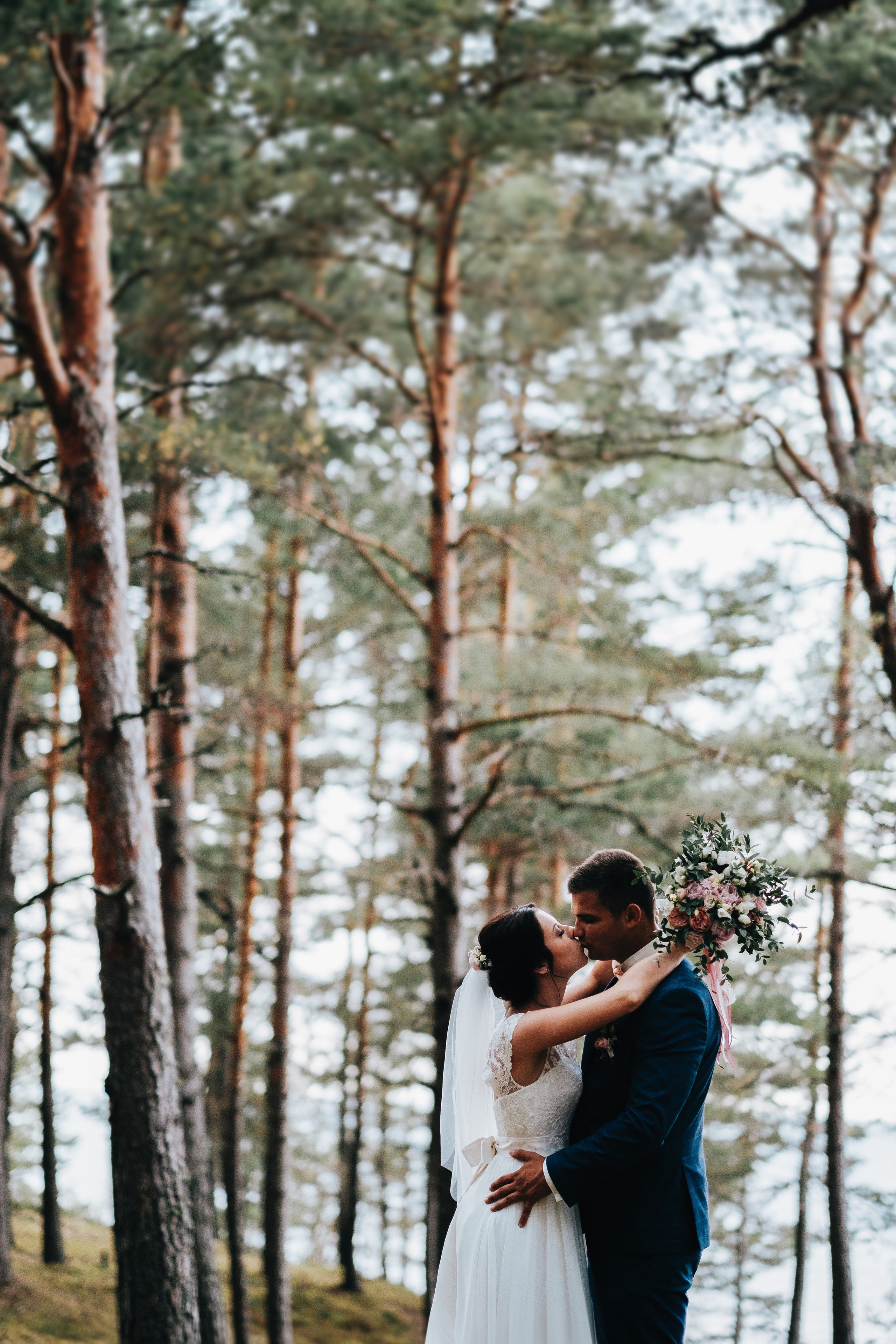 Kāzu stāsts Santa & Miks. Kāzu × Ģimenes notikumu fotografs Edgars Kalniņš