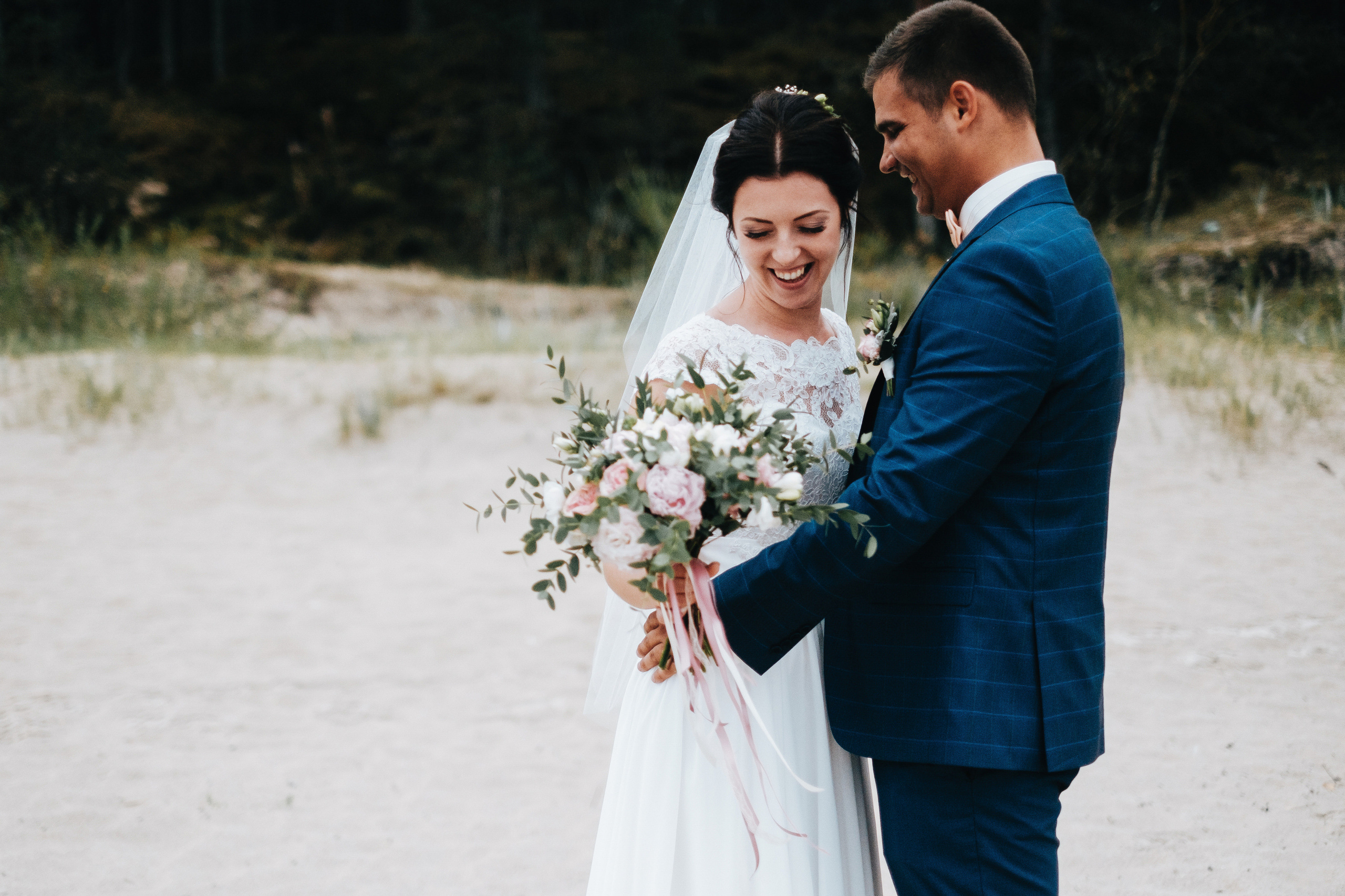 Kāzu stāsts Santa & Miks. Kāzu × Ģimenes notikumu fotografs Edgars Kalniņš