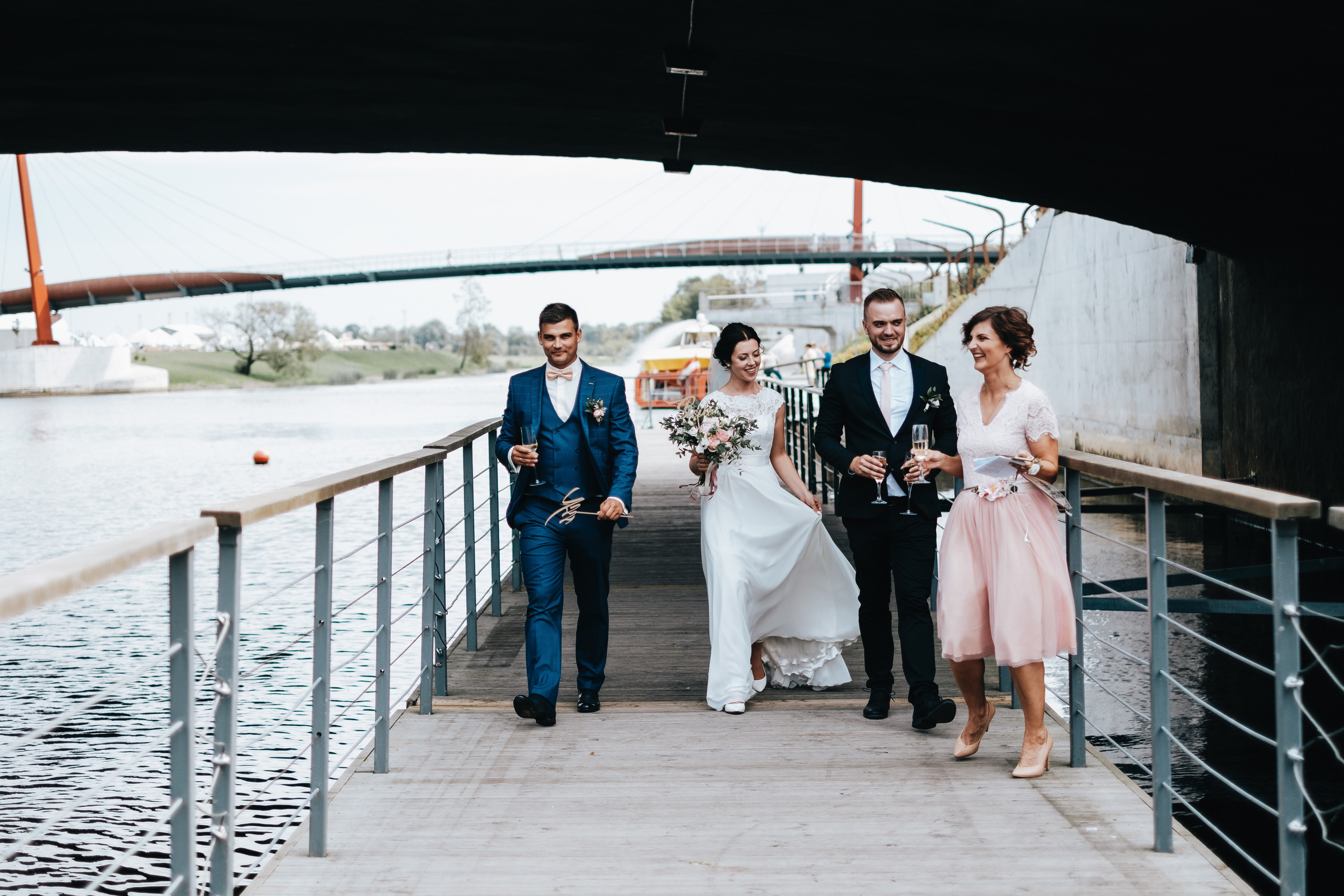 Kāzu stāsts Santa & Miks. Kāzu × Ģimenes notikumu fotografs Edgars Kalniņš