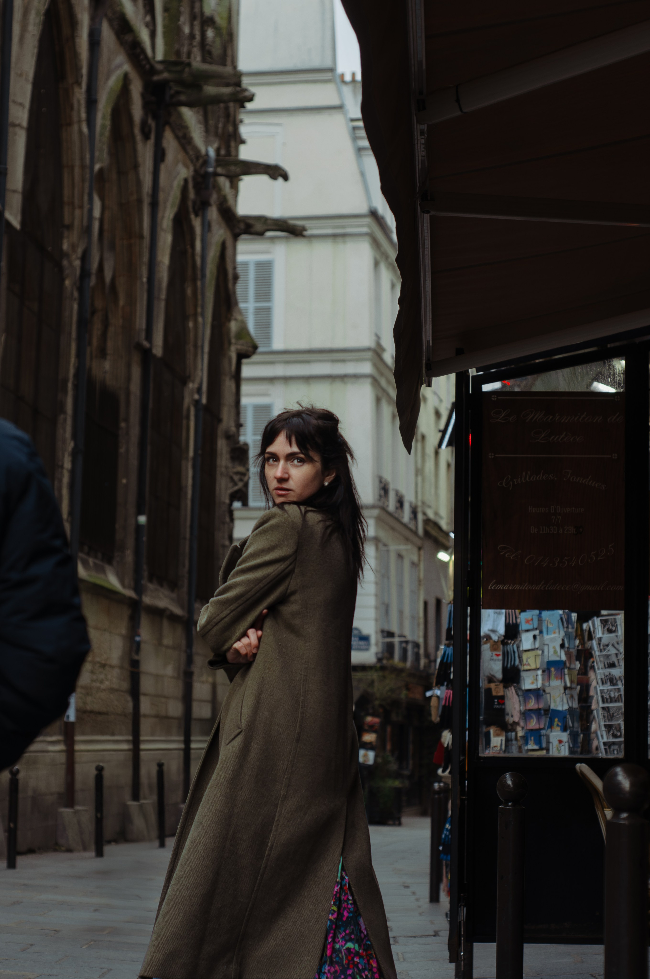 Фотосессия на острове Ситэ. Фотограф в Париже Полина Осипова