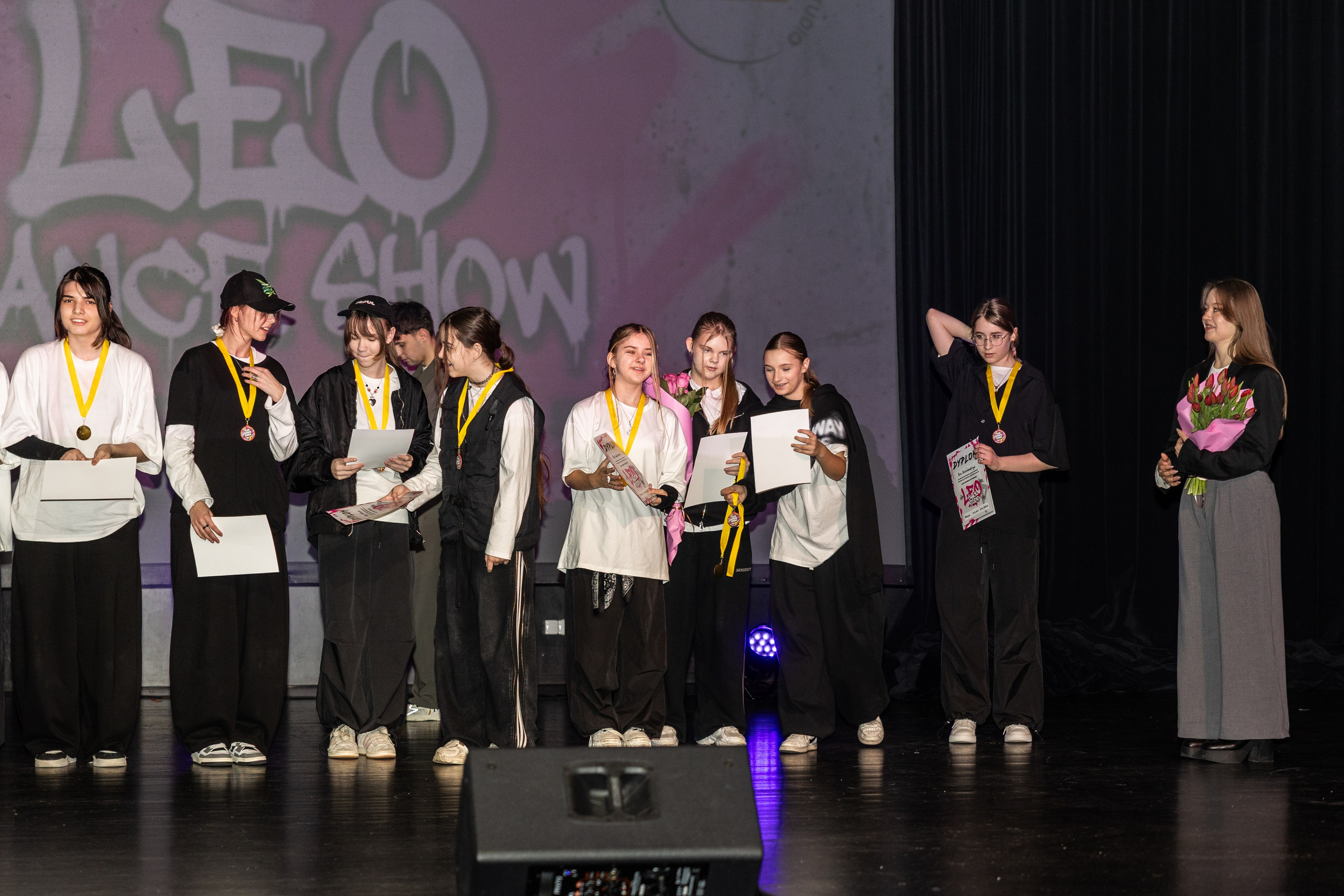 LEO DANCE SHOW WINTER 2025. Семейный и детский фотограф в Варшаве Мила Бобровская