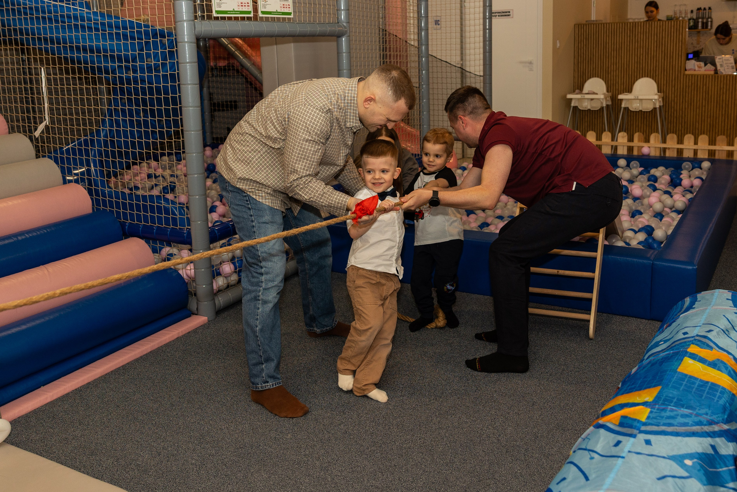 День рождения Артёма 24 января 2026 года. Семейный и детский фотограф в Варшаве Мила Бобровская