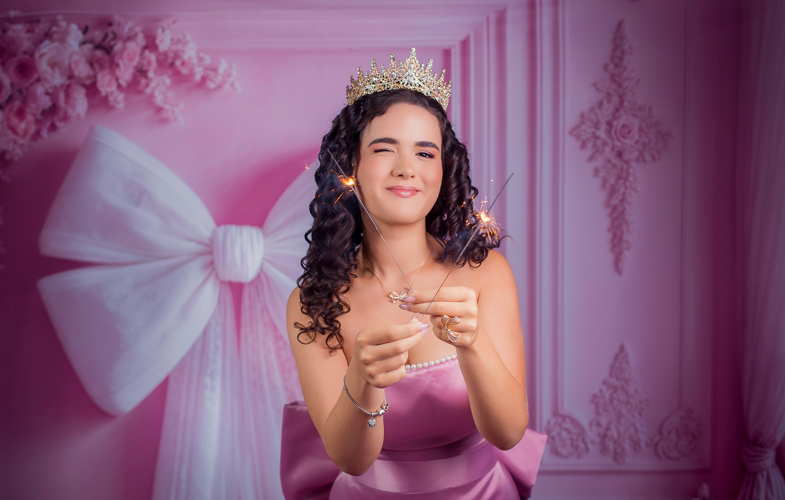 Ensaio studio Manu XV. Flavio Nunes Fotografia (Fotografo especializado em Fotografia de 15 Anos e Ensaios)