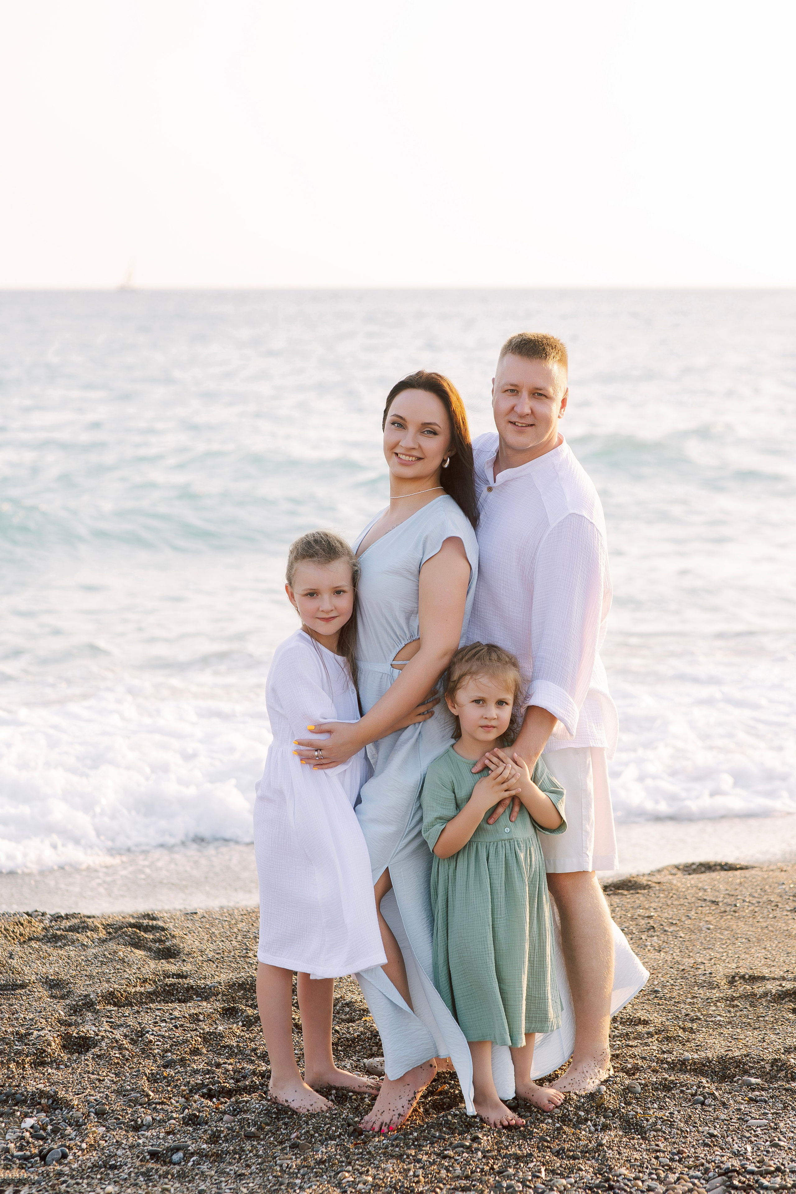 Семейная фотосессия на пляже в Сиде на закате. Фотограф в Алании в Турции, Аланья, Сиде, Белек, Анталия, Кемер, Конаклы, Окурджалар. Фотосъемки в Алании. Фотосессия в Алания.Алсу Девели