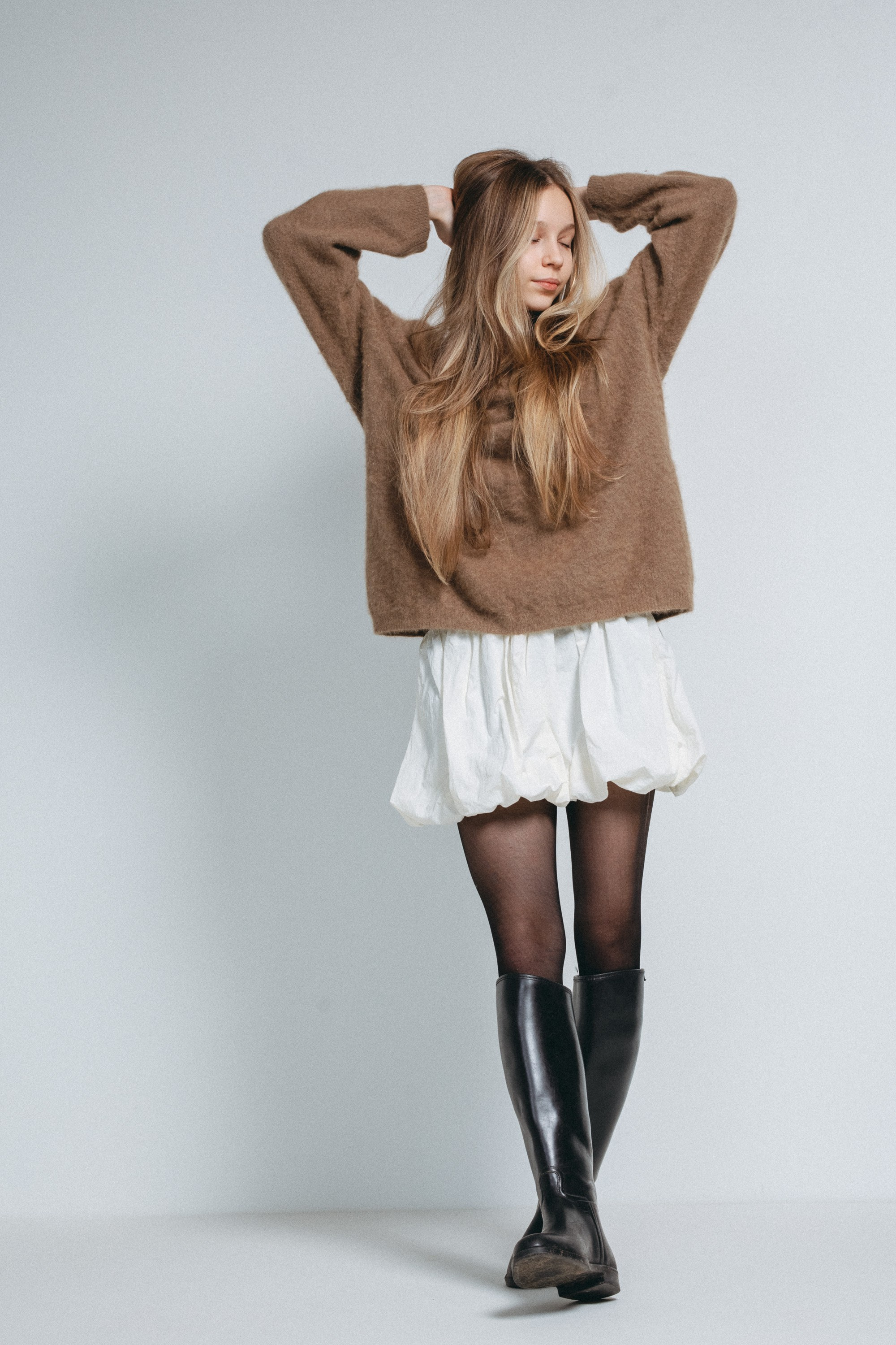 Mallikansiokuvaus. Valokuvaaja Lahti, Helsinki Elena Salonen