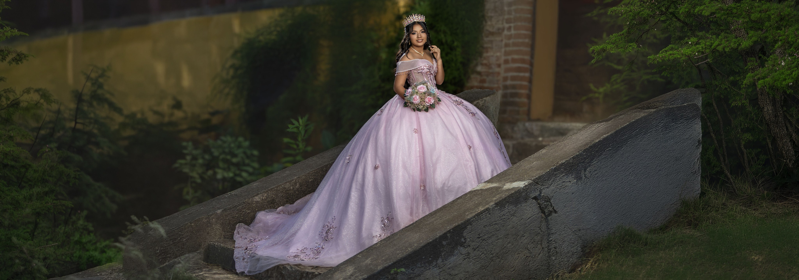 Fotógrafo de XV y BODAS en Tuxtla Gutiérrez y Villahermosa | ROGER CORZO | 360 PRODUCCIONES