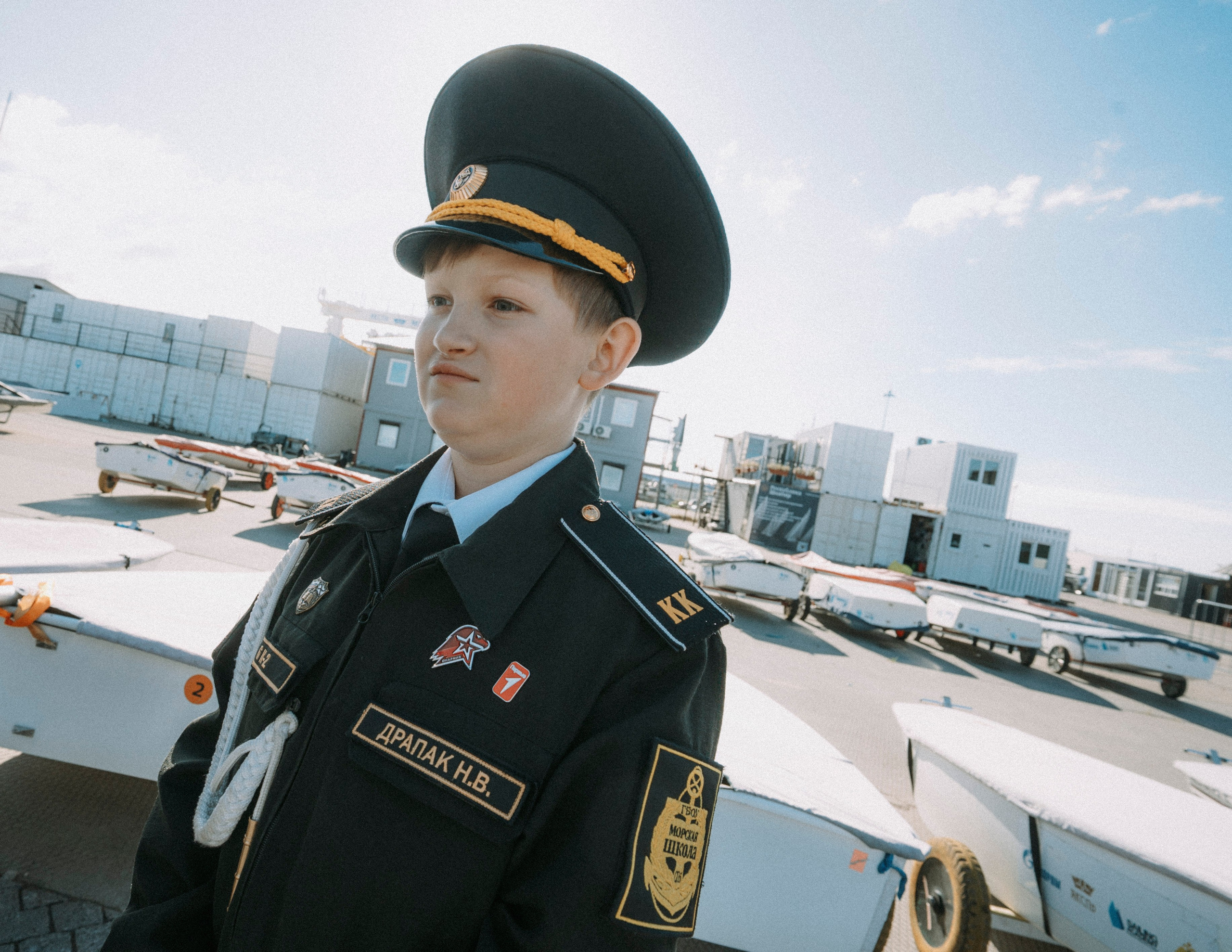 2025. Стрит-фотография, полная абсурда, идиотизма и красоты