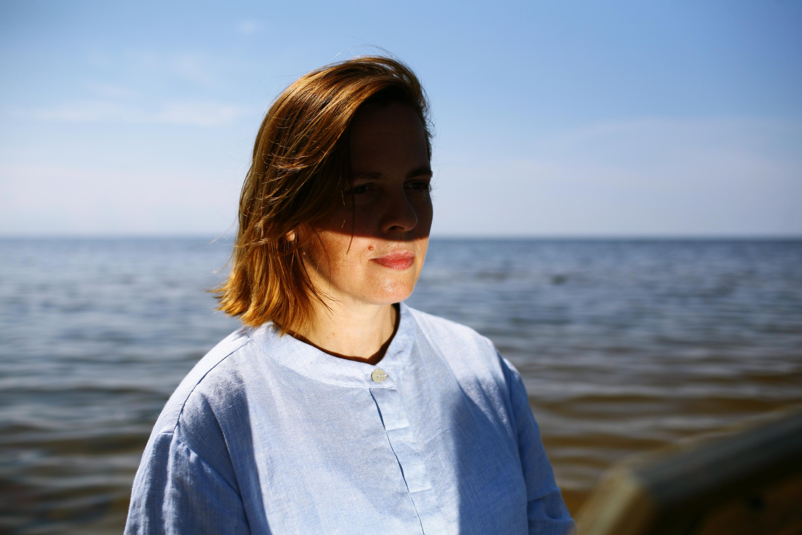 Anna, be herself. Water and sun. Victoria Dini. Art photography in London / Folkestone, UK