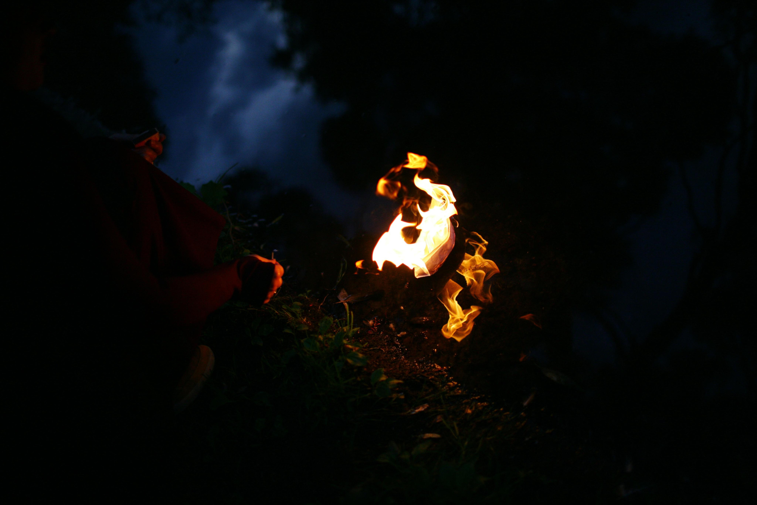 Anna and the fire. Victoria Dini. Art photography in London / Folkestone, UK