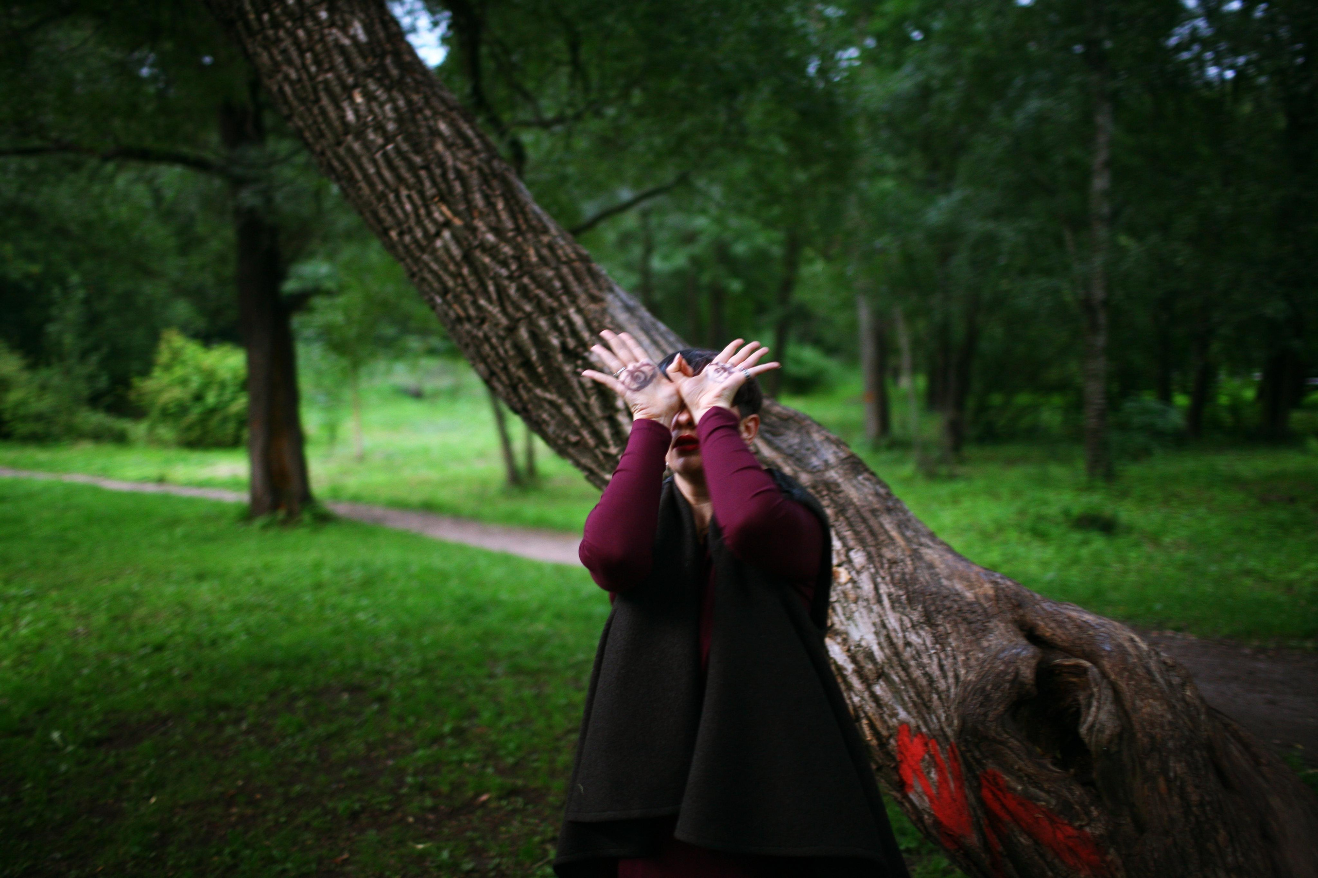 Anna and the fire. Victoria Dini. Art photography in London / Folkestone, UK