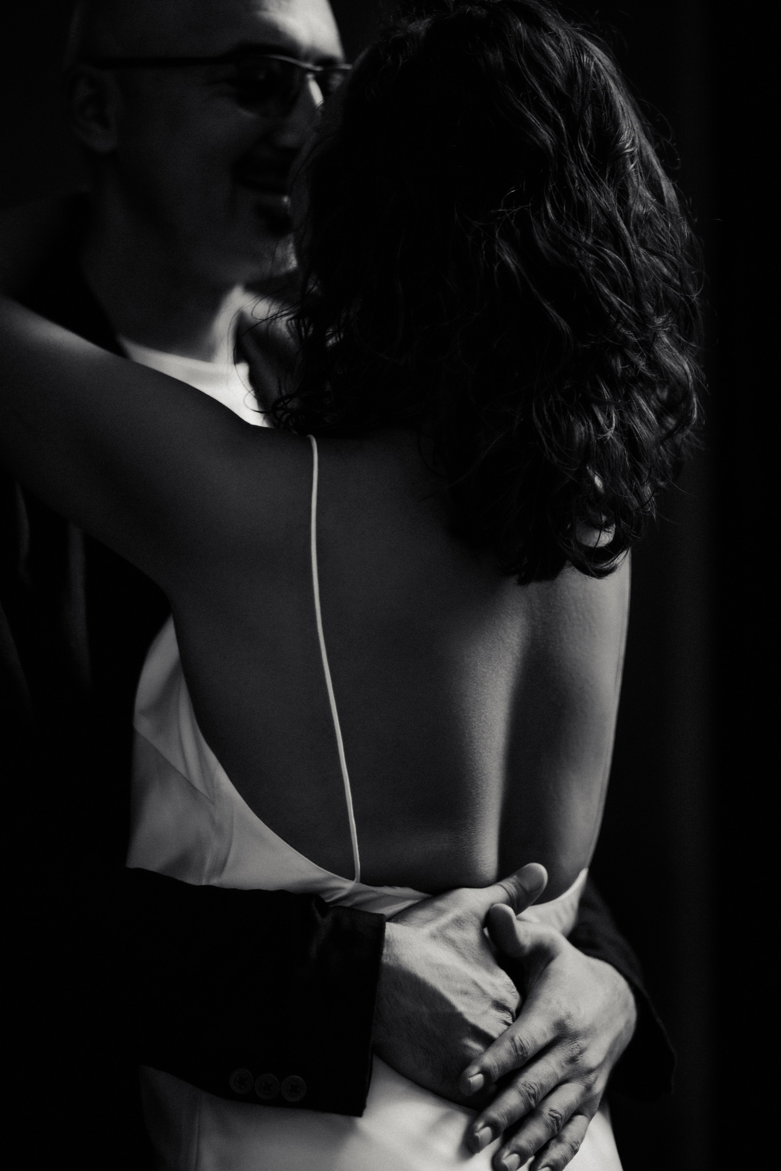 Cinematic Love Story in Milan, Italy | Alena & Bulat. Liza Bizzaro — Italy Wedding, Love Story & Portrait Photographer in Milan, Turin, Piedmont and Across Italy