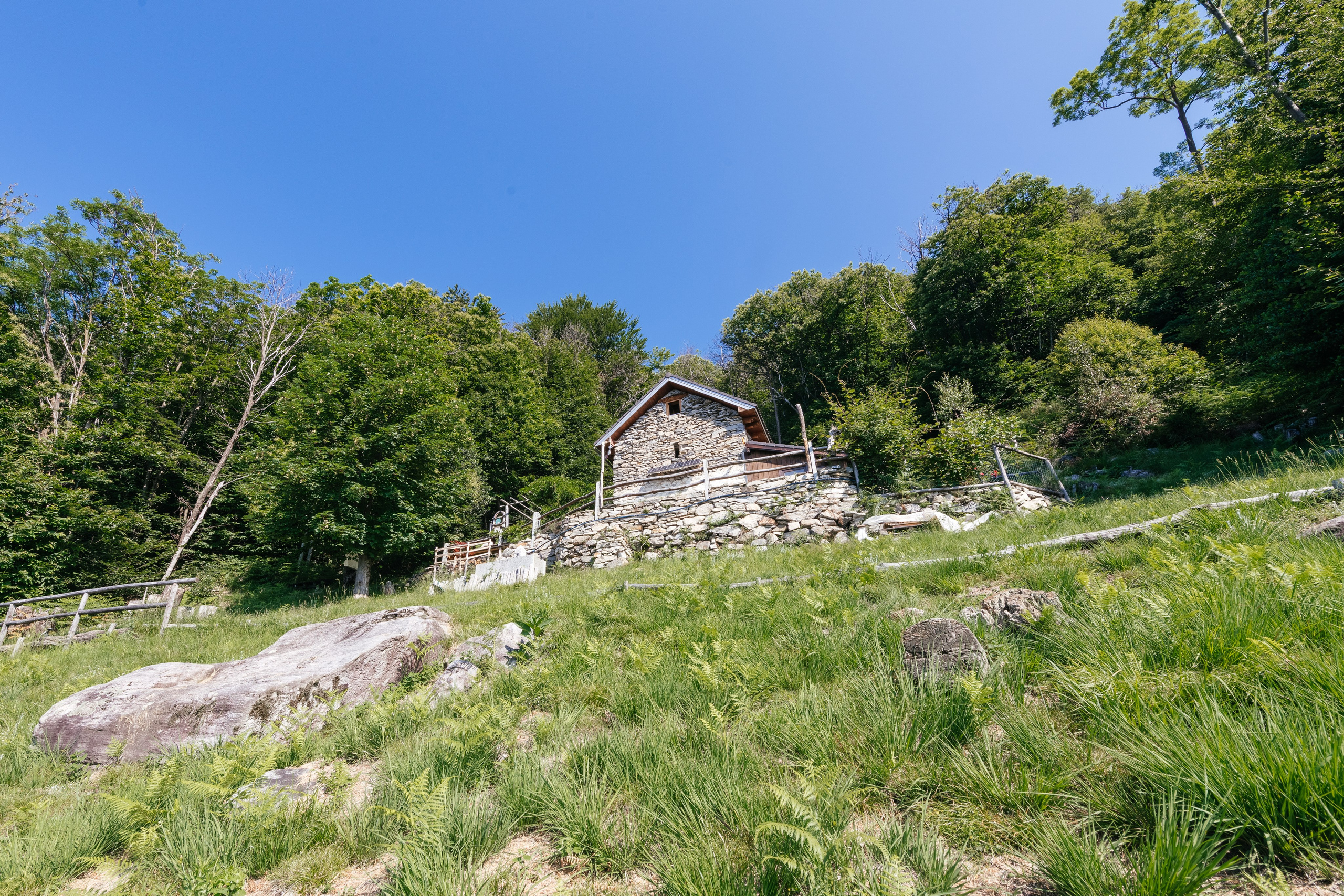 Rustico, VAL RESA, TICINO. Hallo! Ich bin Elena und arbeite als Immobilienfotografin