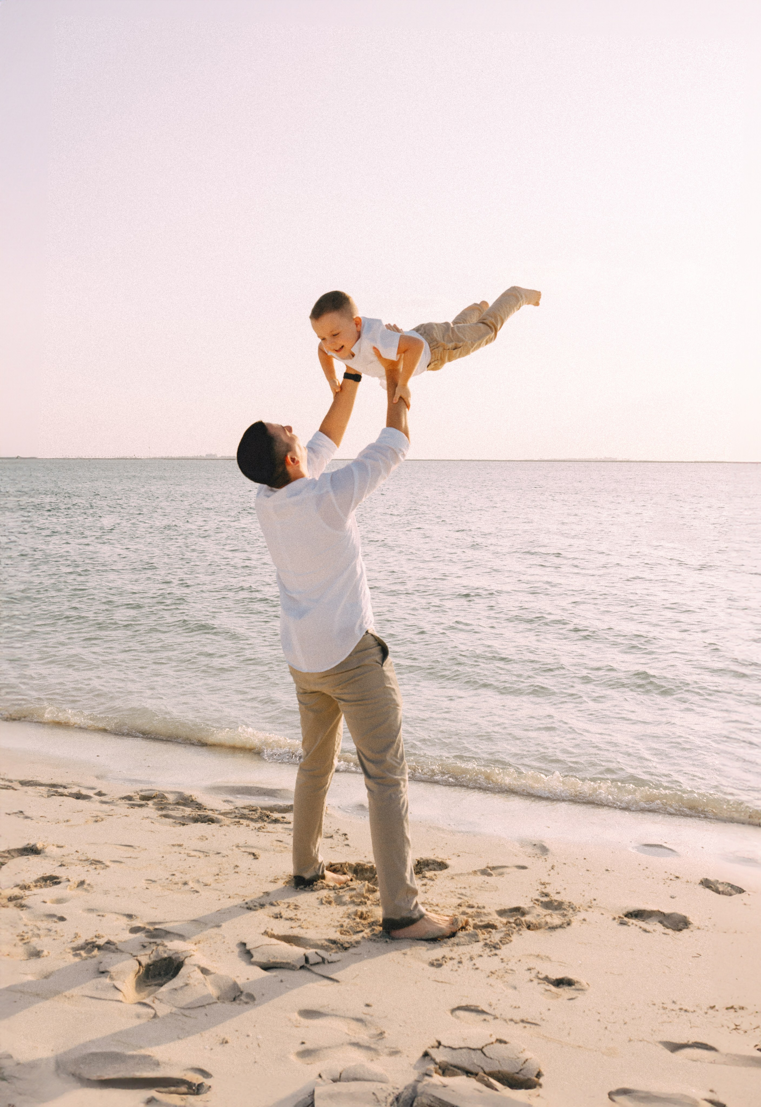 Ksenya’s Family at Hudayriyat island. Professional Photographer Abu Dhabi, Dubai — Yulia Ismoilova | 2025