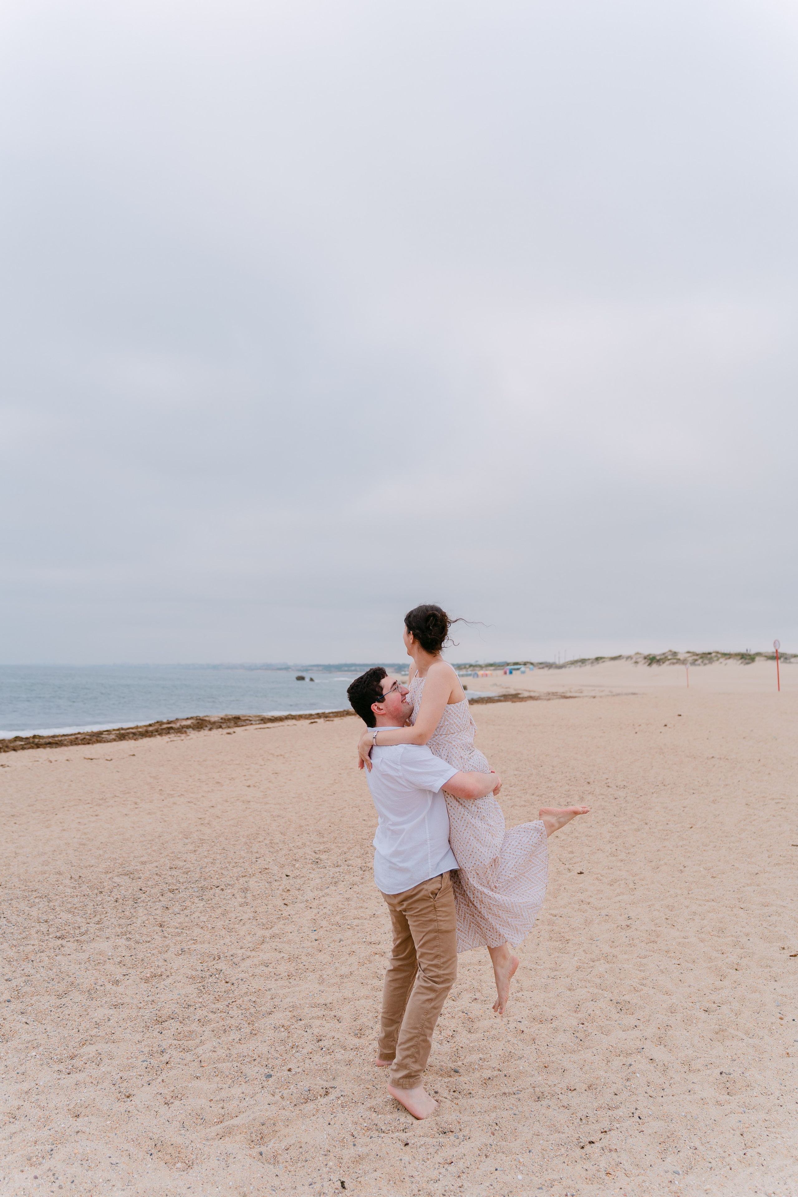 Wedding proposal at Senhor da Pedra. Fotógrafo de casamentos e ensaios para casais em Porto