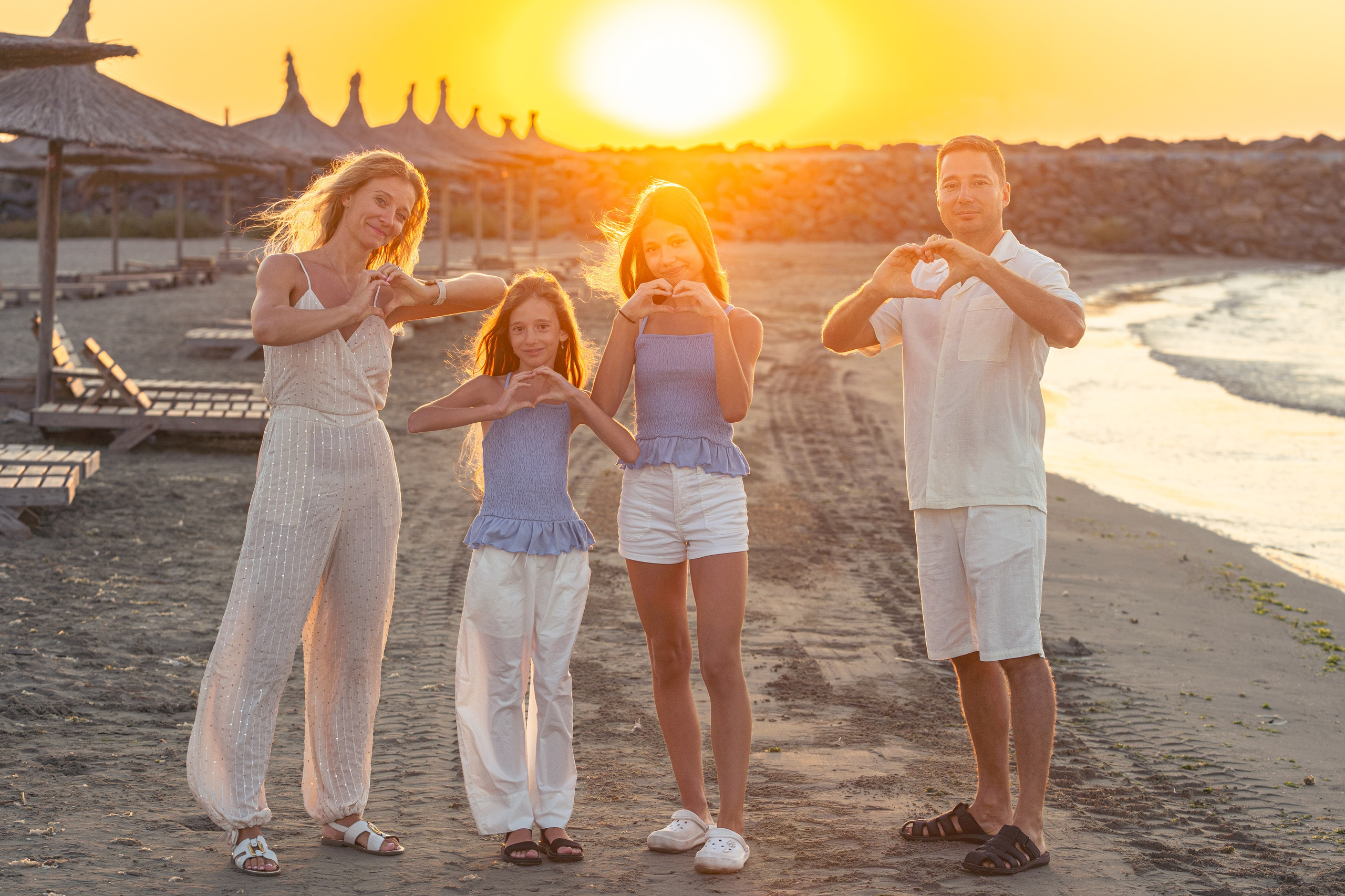 Happy family. Adelinne — fotograf profesionist în Constanța pentru familii, bebeluși și evenimente
