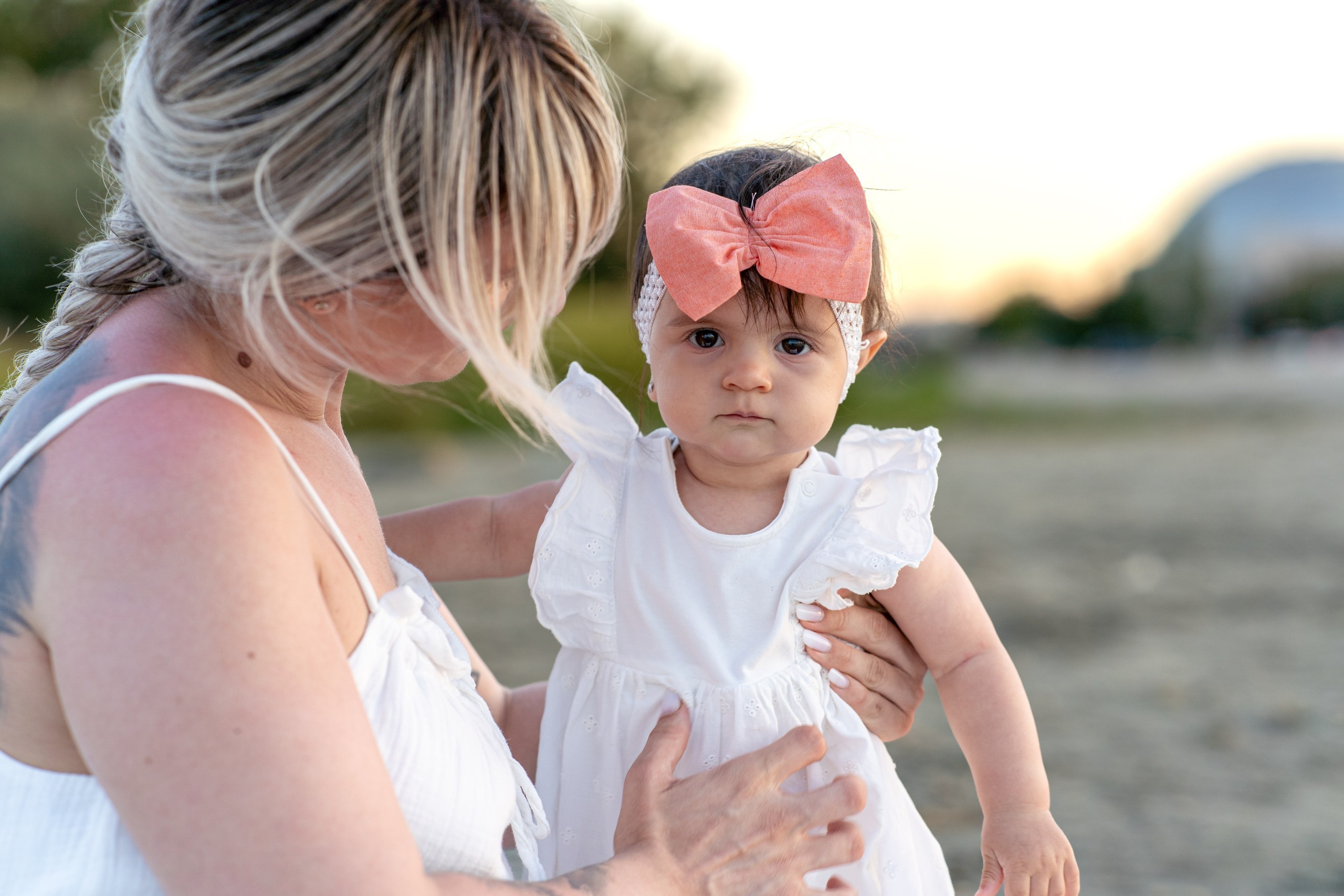 Raluca si Ecaterina. Adelinne — fotograf profesionist în Constanța pentru familii, bebeluși și evenimente