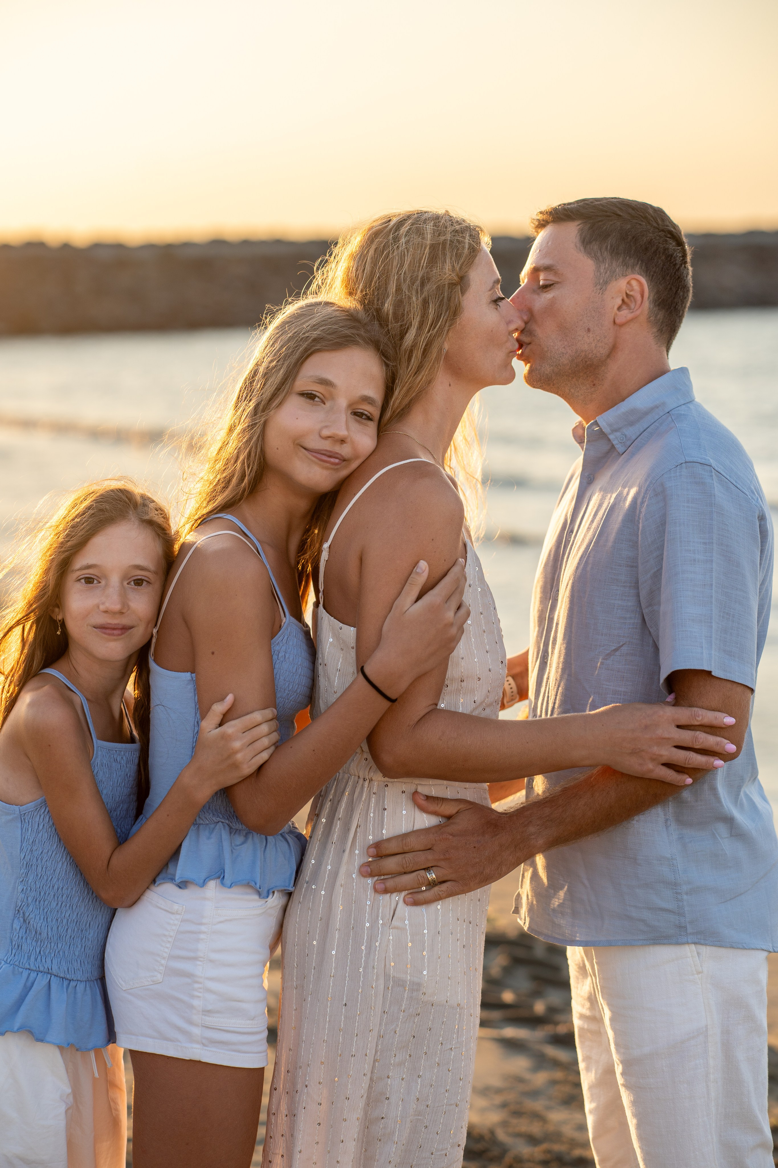 Happy family. Adelinne — fotograf profesionist în Constanța pentru familii, bebeluși și evenimente