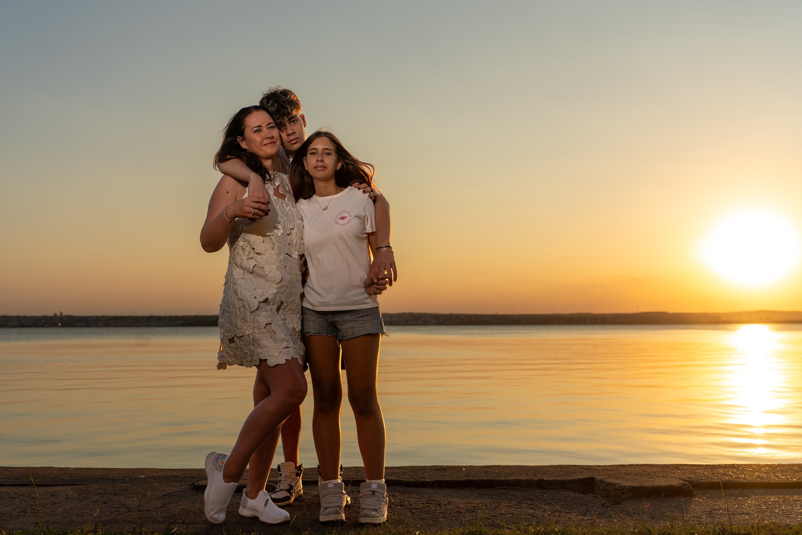 Anca, Sara si Luca. Adelinne — fotograf profesionist în Constanța pentru familii, bebeluși și evenimente